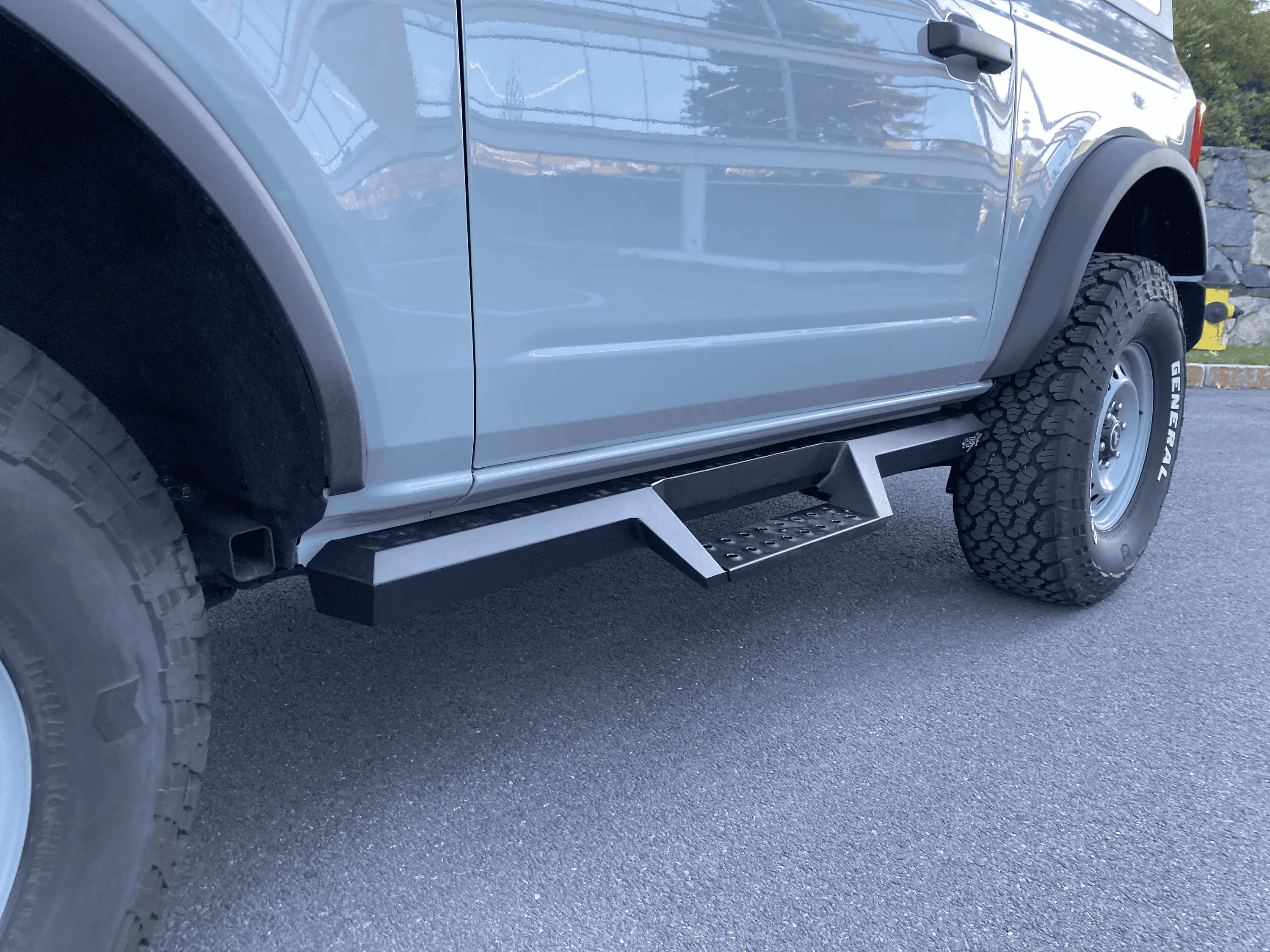 Ford Bronco Westin HDX Drop Nerf Step Bars tempImageuWJZwD