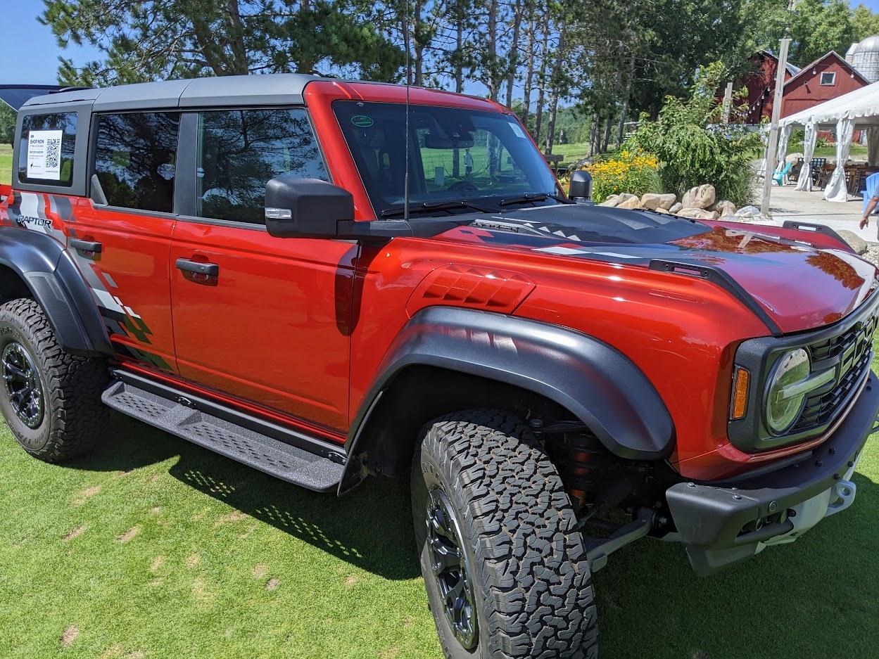 Ford Bronco HOT PEPPER RED Bronco Club HPR Raptor