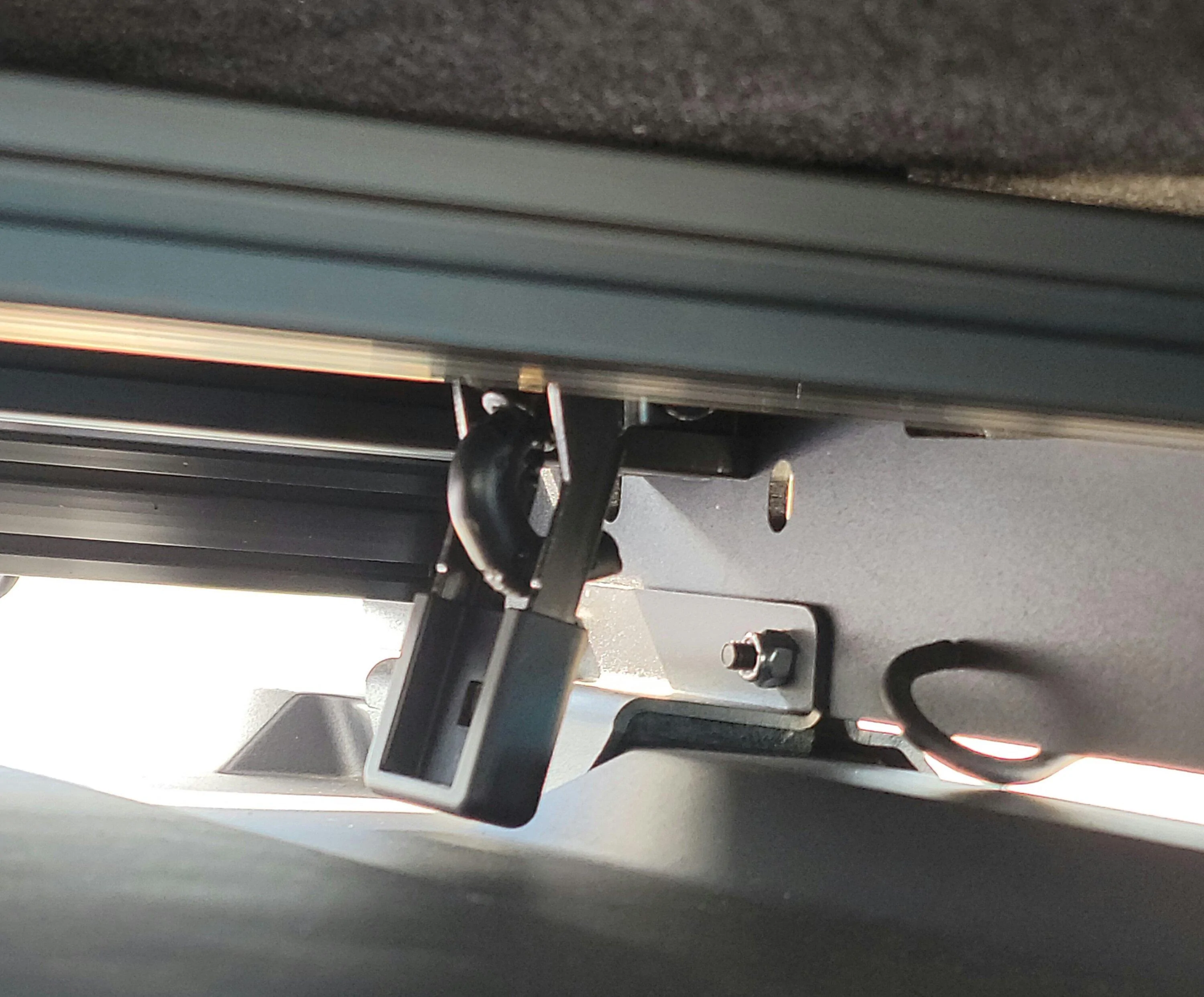 Ford Bronco Stowing Mid-panel On TrailRax While Driving 20221010_151105