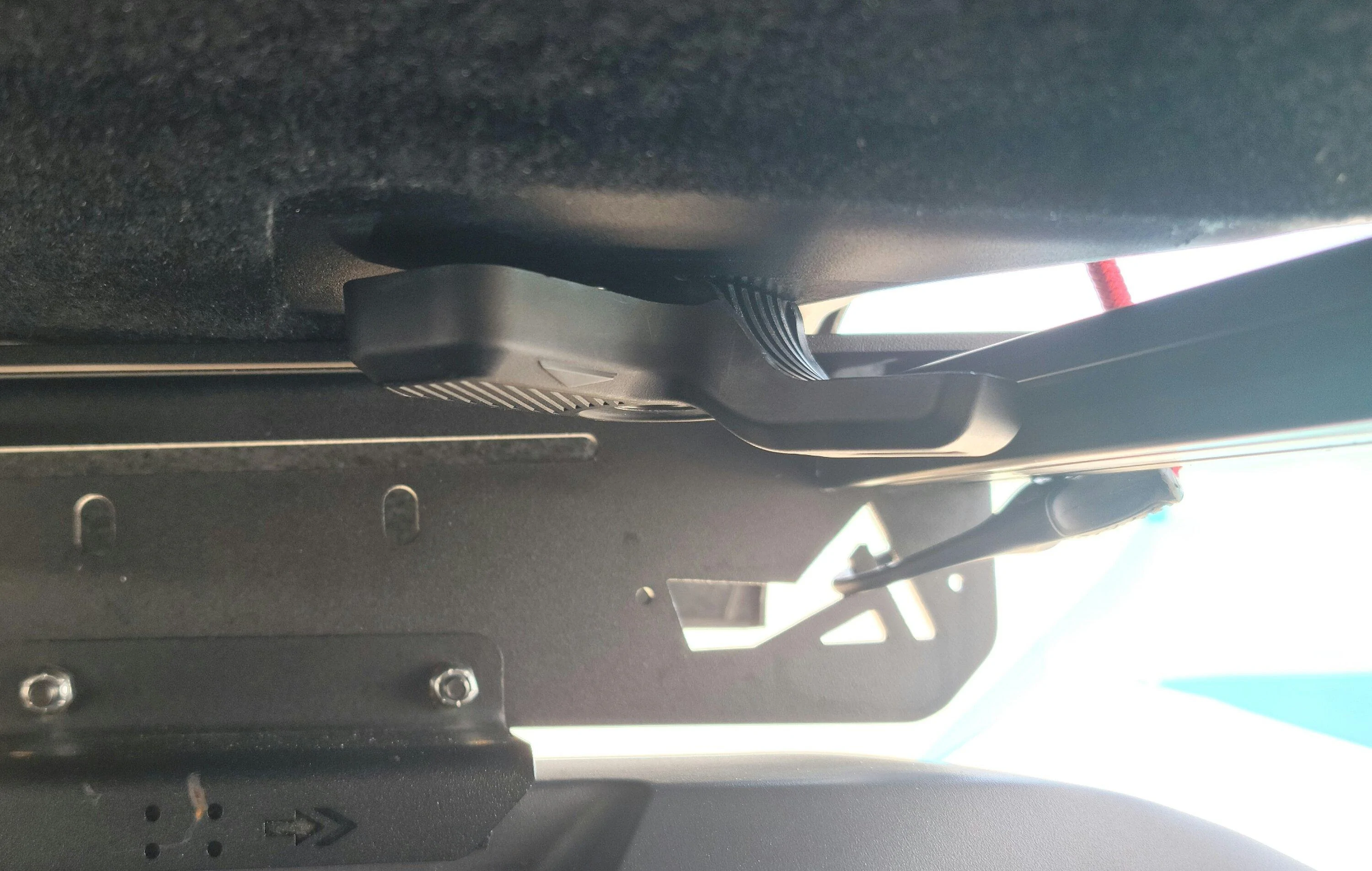 Ford Bronco Stowing Mid-panel On TrailRax While Driving 20221010_151035