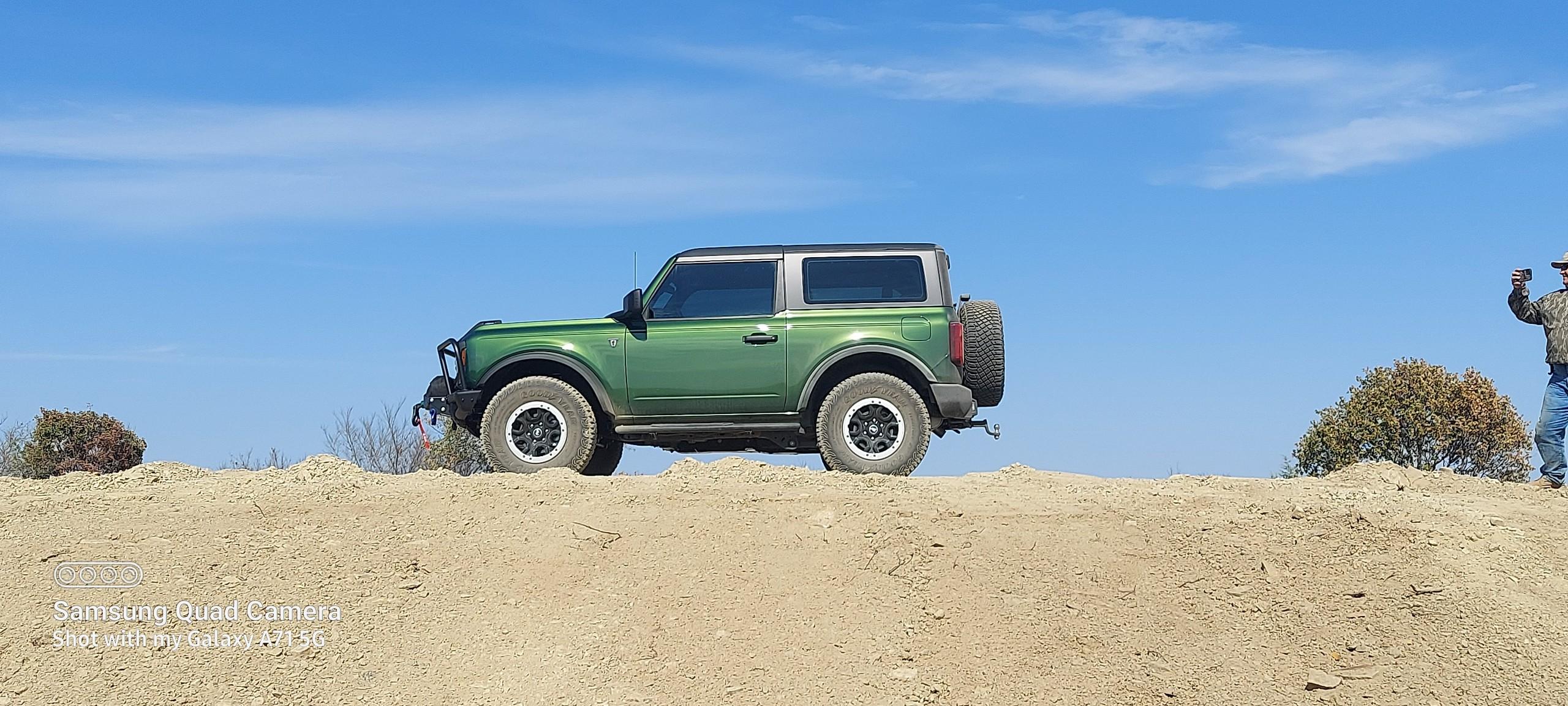 Ford Bronco Base Model Bronco Thread 1341462C-D57F-4369-A1C0-37D6E94DC23A