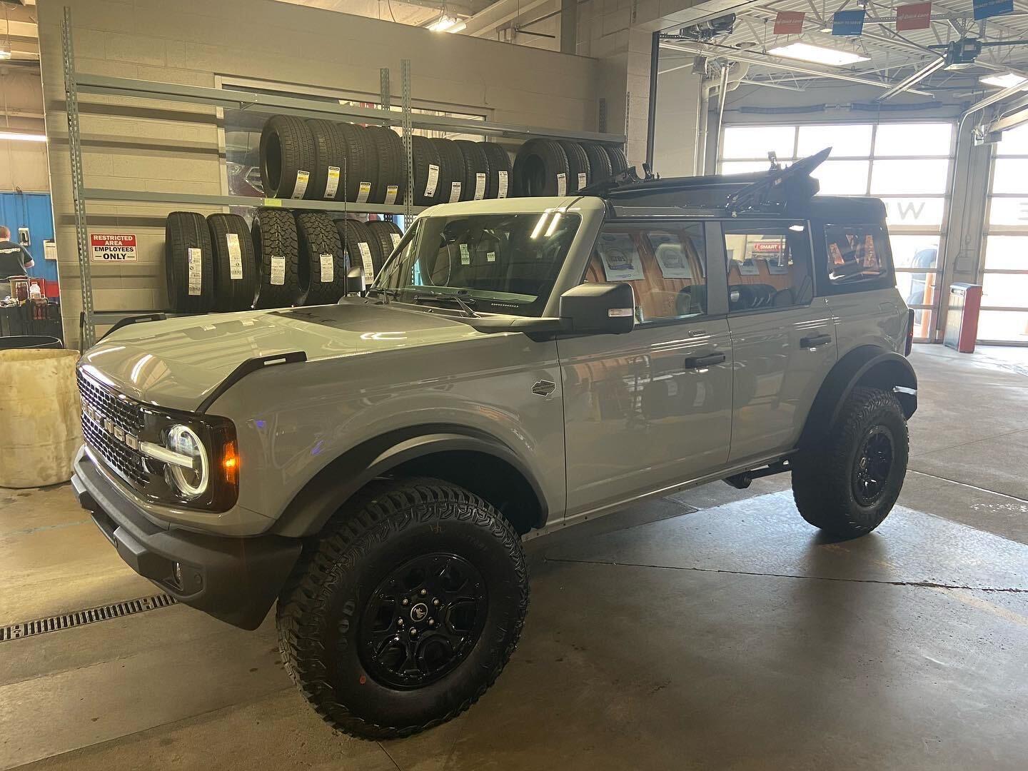 Ford Bronco CACTUS GRAY Bronco Club 9EDDFF69-EB7A-4AE4-BB18-6F2E808DF48A