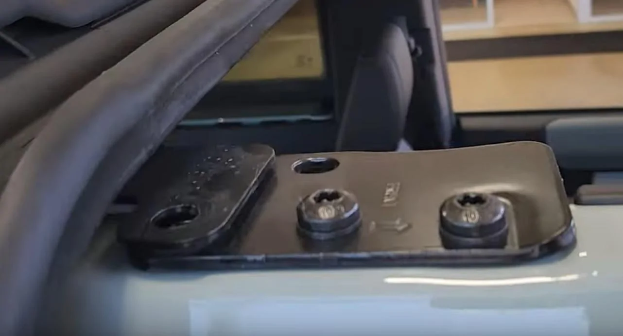 Ford Bronco UPDATE/ Ford IS Warranting MIC top v2 developing  hairline cracks Bolt 2