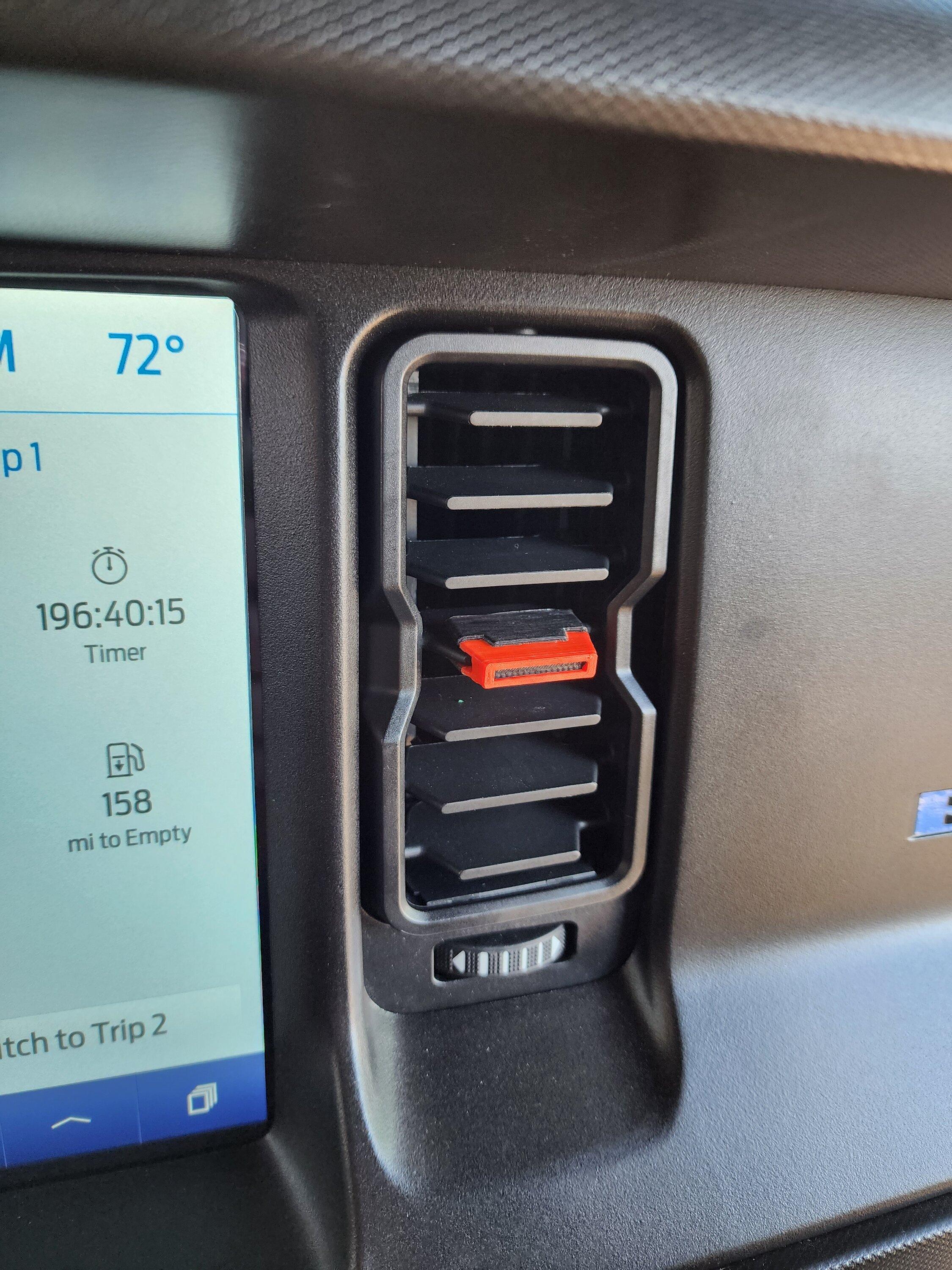 Ford Bronco Changing Interior Air Vents Tab Color? 20221011_104022