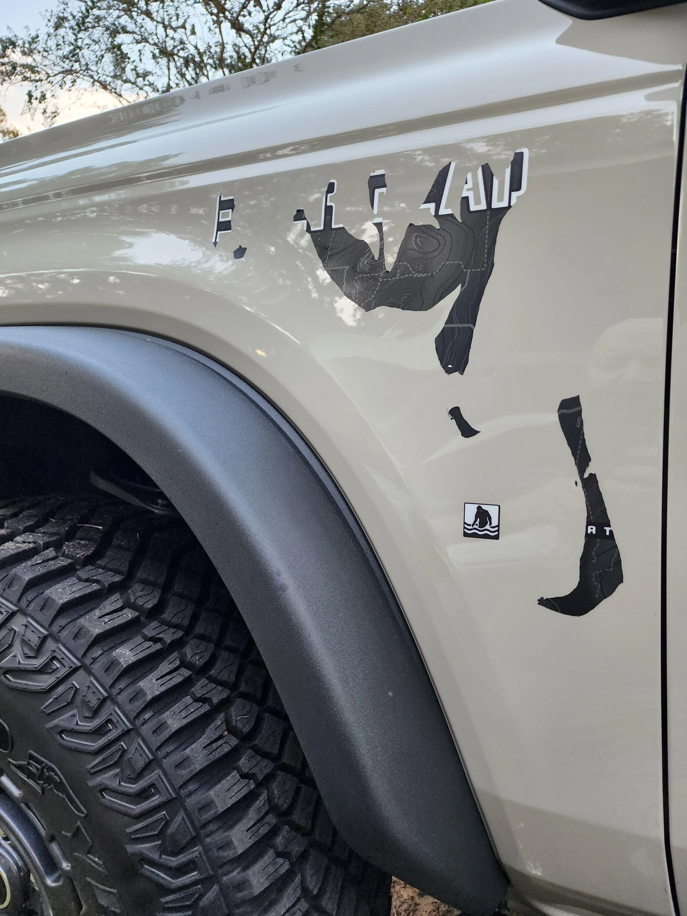 Ford Bronco Removed decal sticker from my Desert Sand Everglades Bronco. Pictures. 20221010_183539