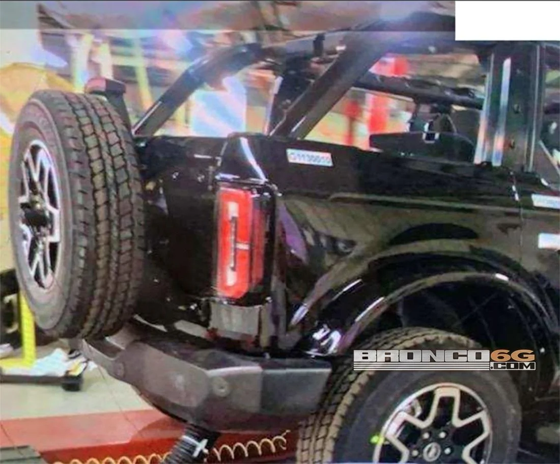 Ford Bronco Absolute Black thread 2021 Bronco 1