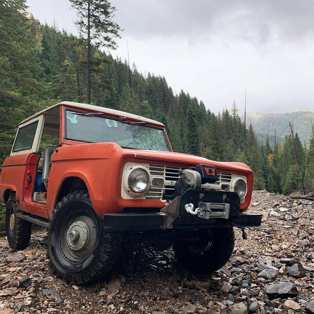 Ford Bronco Let's talk winches for the Bronco 74706202_441735903434683_9117265192731412982_n