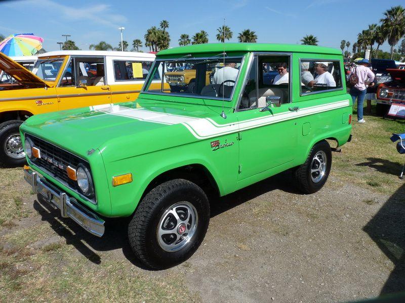 Ford Bronco Bronco 4 Door rendered in 2021 colors (animated) bb948b1afbc7cffbc315f494b7889a28