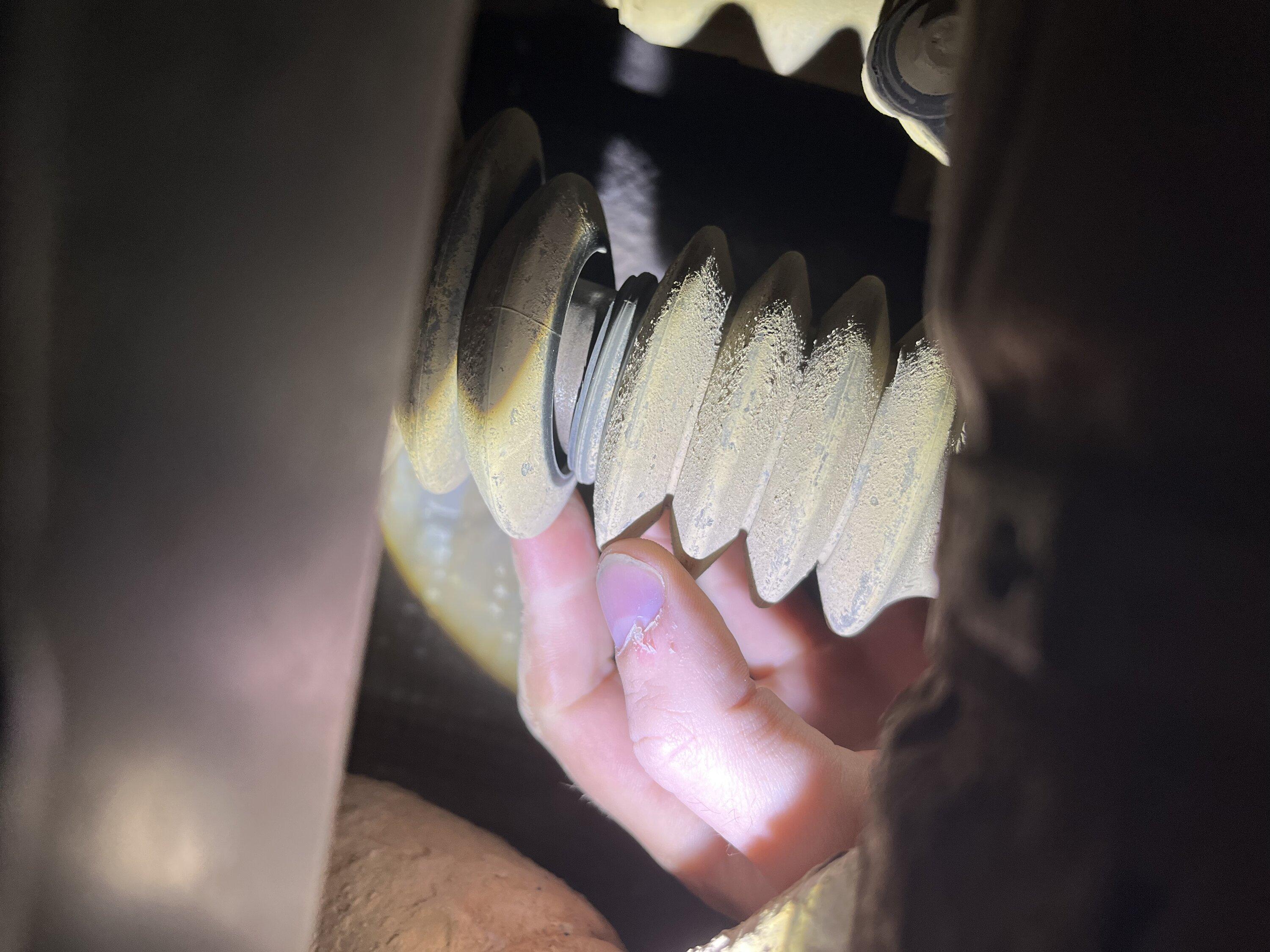 Ford Bronco INCOMING: Driveshaft Recall (Customer Satisfaction Program 22B27) - replacement needed to avoid cracked boot 9421B1C8-DFC1-40B8-850E-C2EBEADDB502
