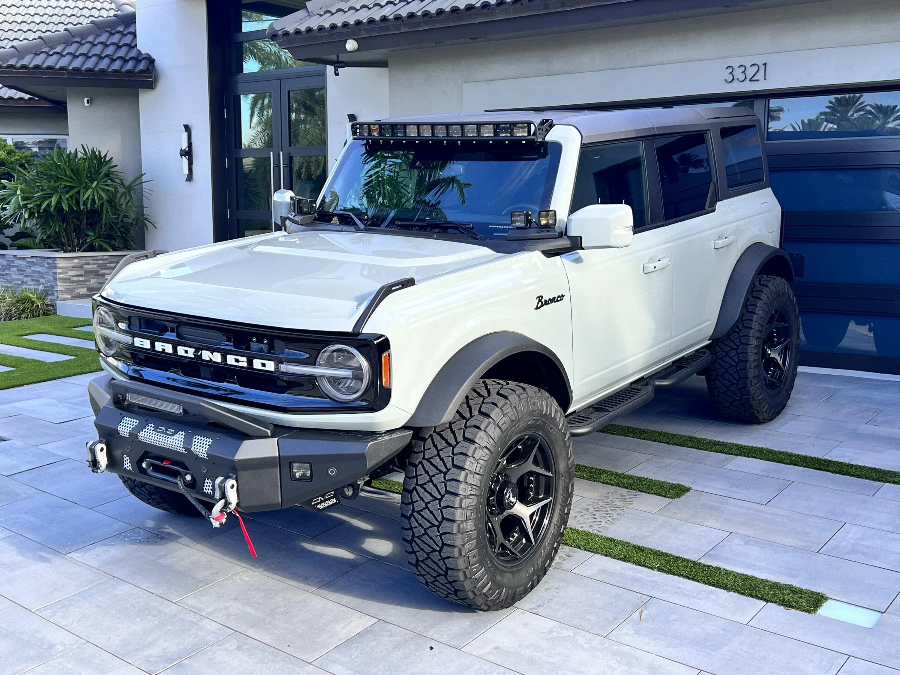Ford Bronco CACTUS GRAY Bronco Club 03875095-AB8B-4C40-9A44-67D81243C8DF