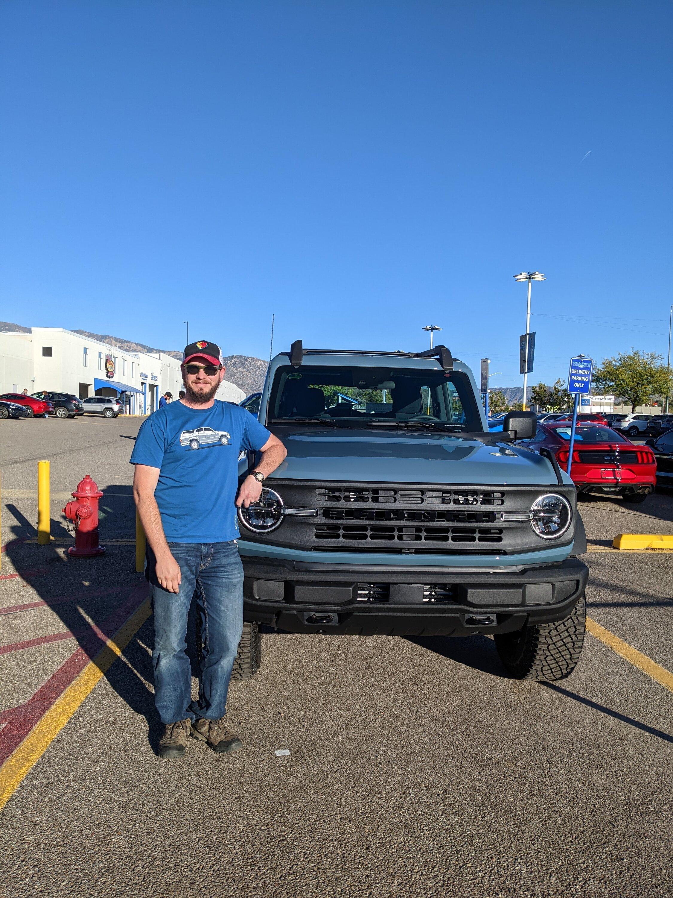 Ford Bronco What did you do TO / WITH your Bronco today? 👨🏻‍🔧🧰🚿🛠 PXL_20221013_231357589.MP