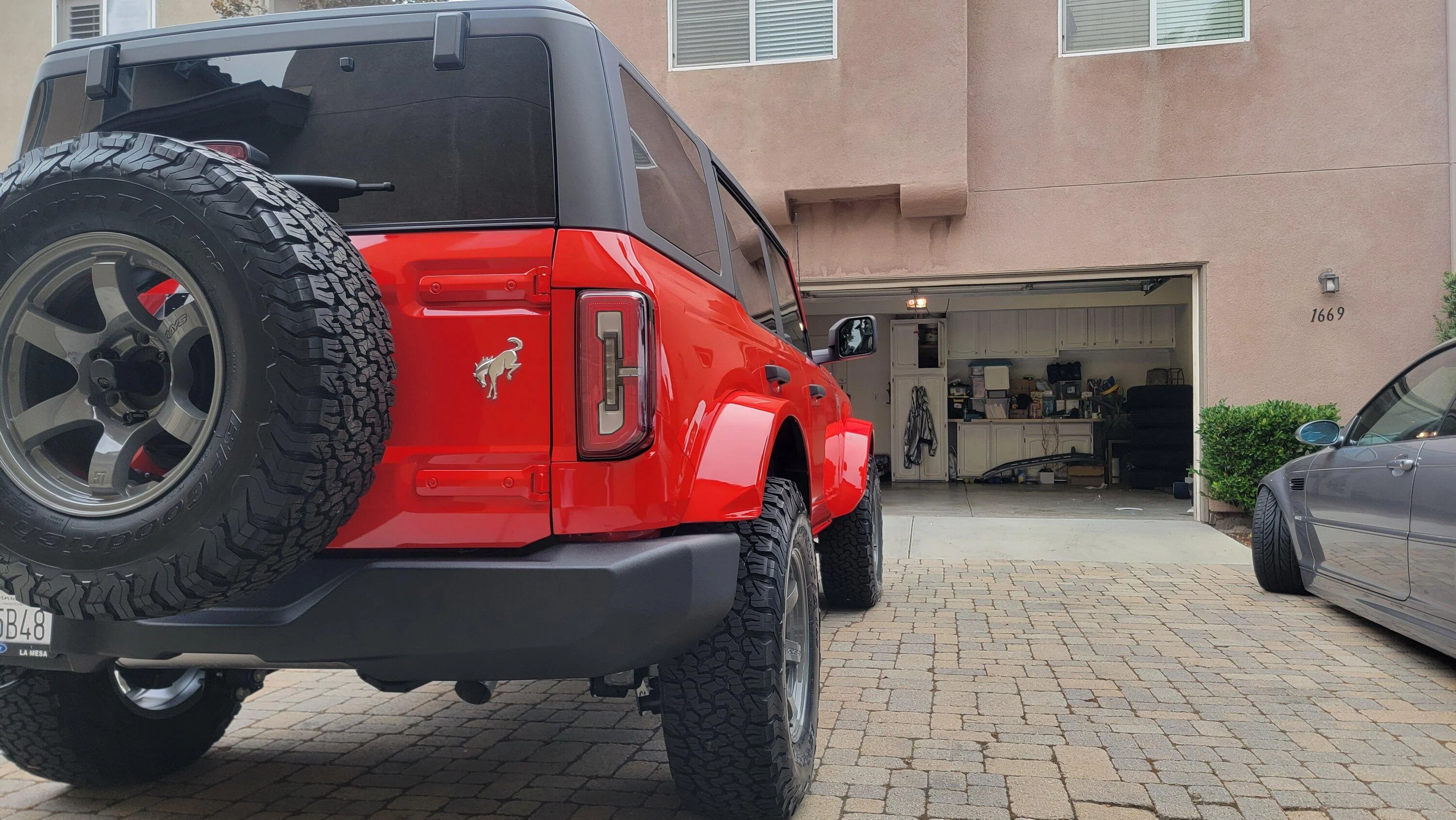 Ford Bronco Painted Sasquatch Fender Flares & Wildtrak Grille -- finished & installed 20221015_082928-jpg