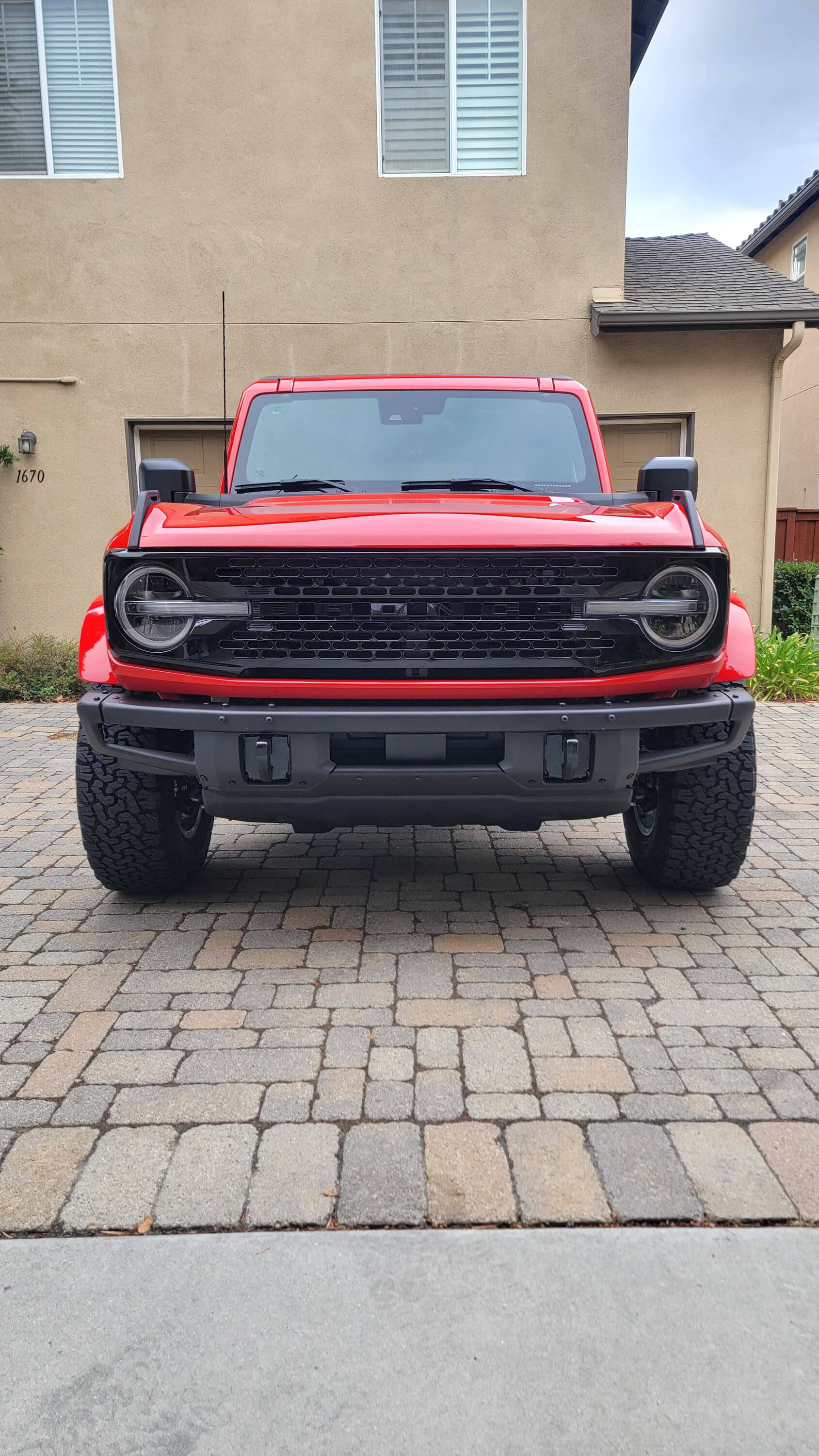 Ford Bronco Painted Sasquatch Fender Flares & Wildtrak Grille -- finished & installed 20221015_082816-