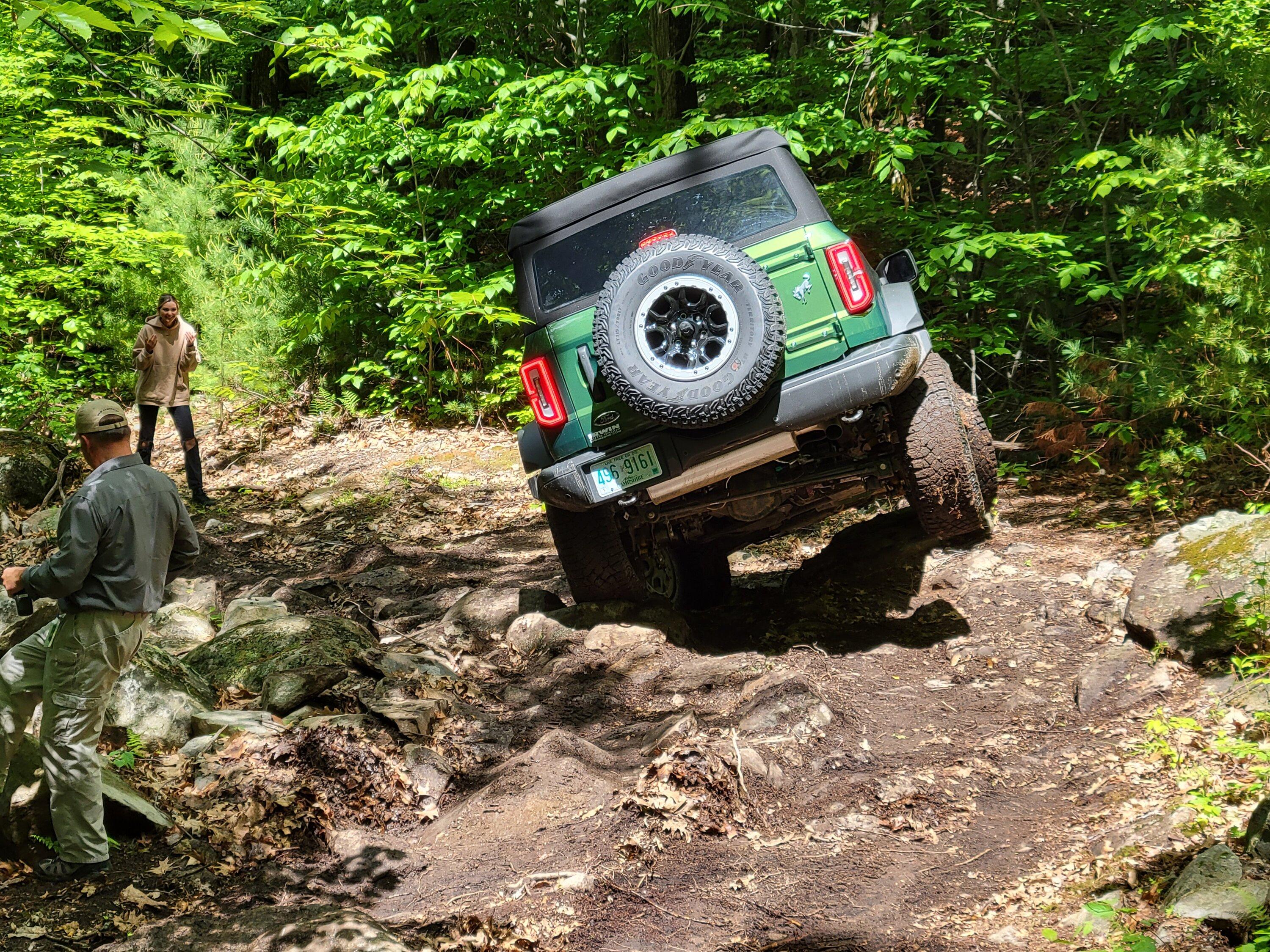 Ford Bronco Squatch Flex 💪👀  on completely factory Sasquatch SAS suspension 20220604_114059