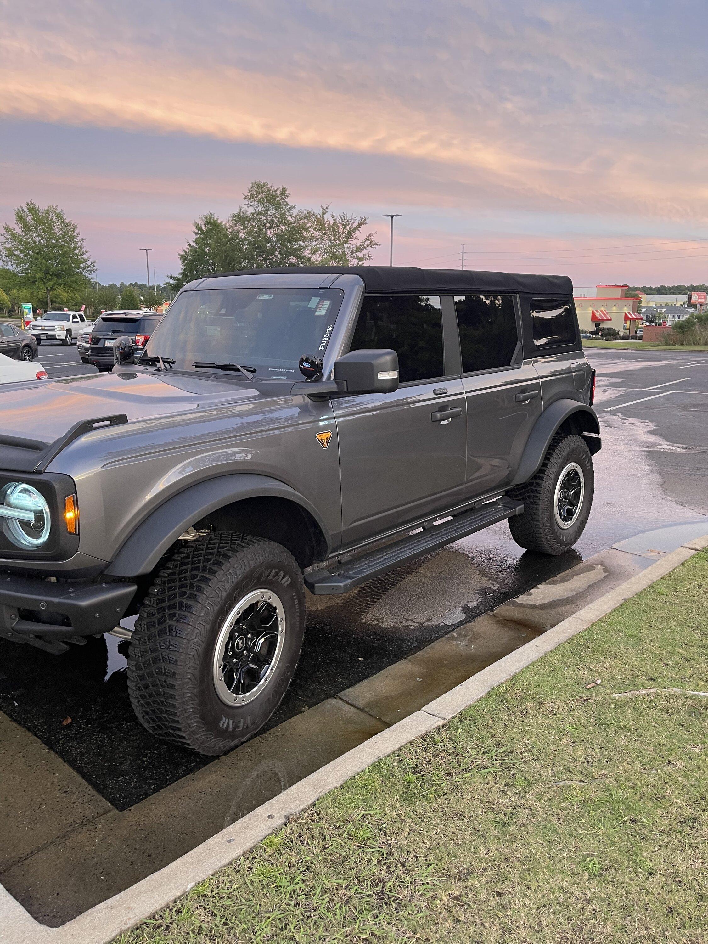 Ford Bronco Badlands take-offs AD832EDF-C3C6-454F-9E63-46D354B8705C