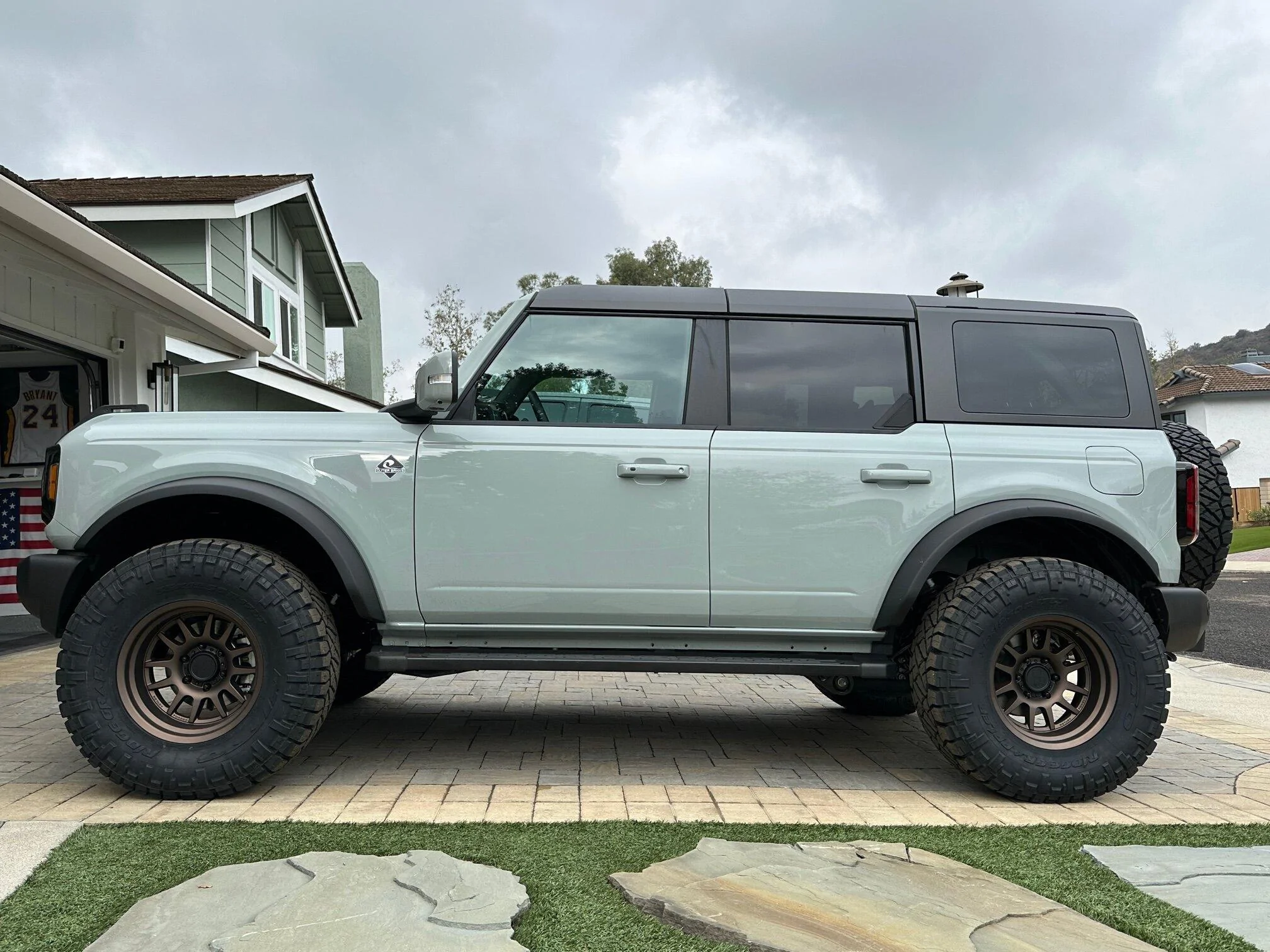 Ford Bronco Show us your installed wheel / tire upgrades here! (Pics) IMG_0251