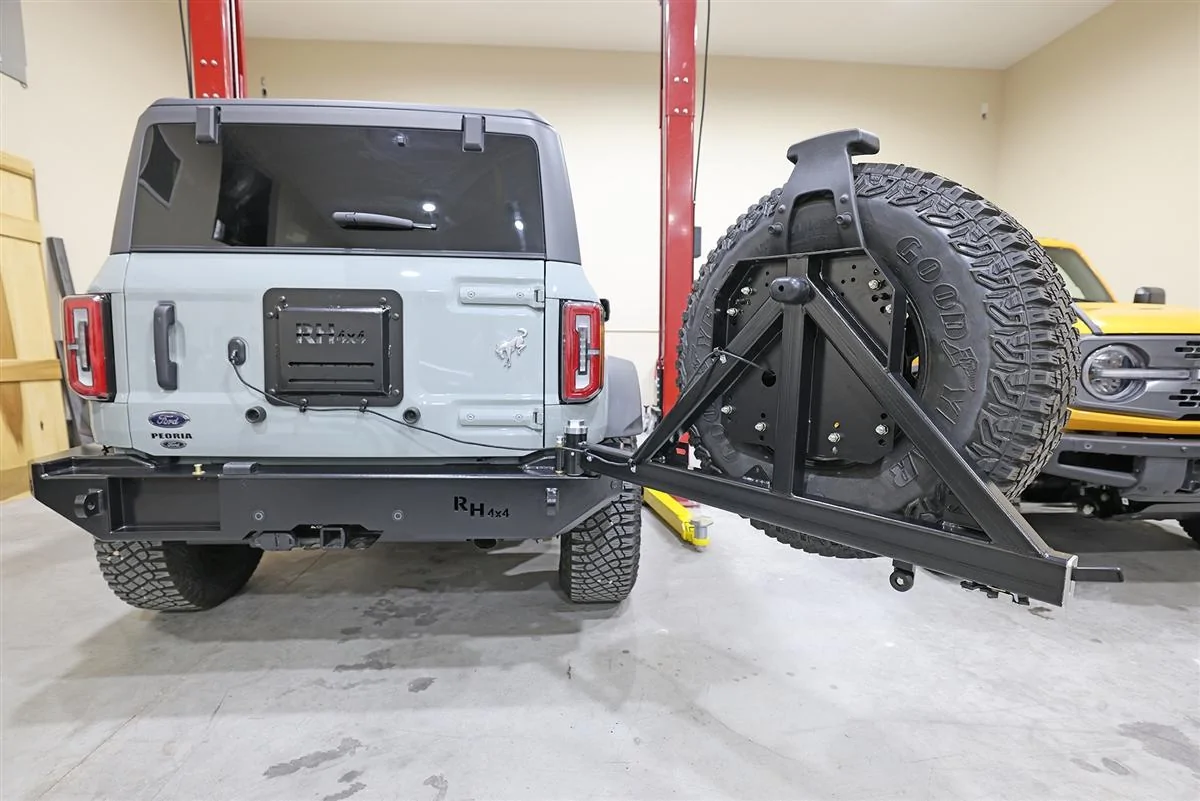 Ford Bronco RH4x4: Rear Bumper with Tire Carrier RH-60301-6T