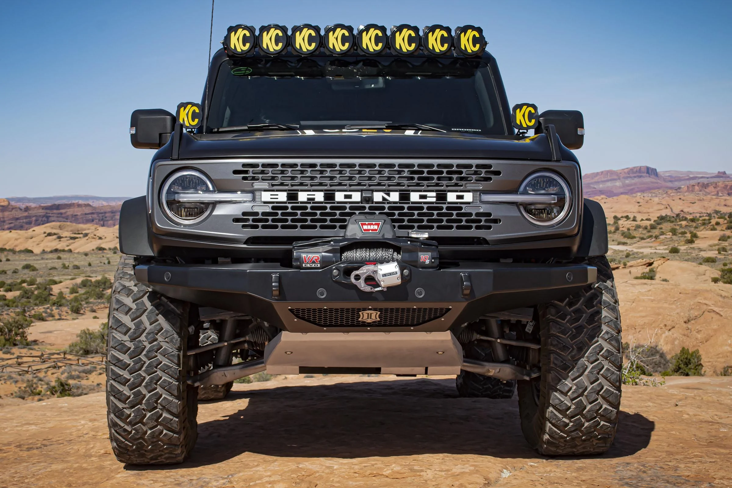 Ford Bronco ICON Impact Pro Series Front Winch Bumper 45201-Lifestyle02_hi-res