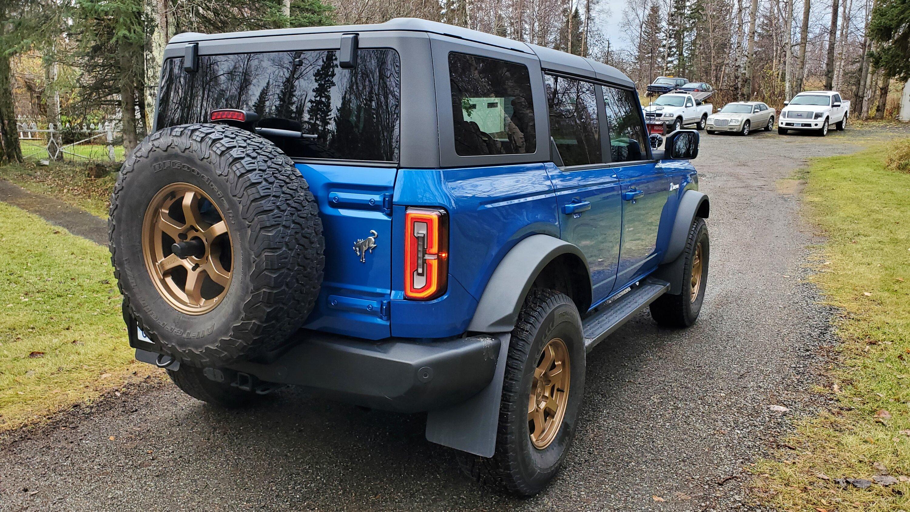 Ford Bronco Winter mode activated!  Nokian Hakkapeliitta LT2 315/70R17 studded snow tires + Motegi Trailite 17x8.5" Bronze wheels 20221018_104554