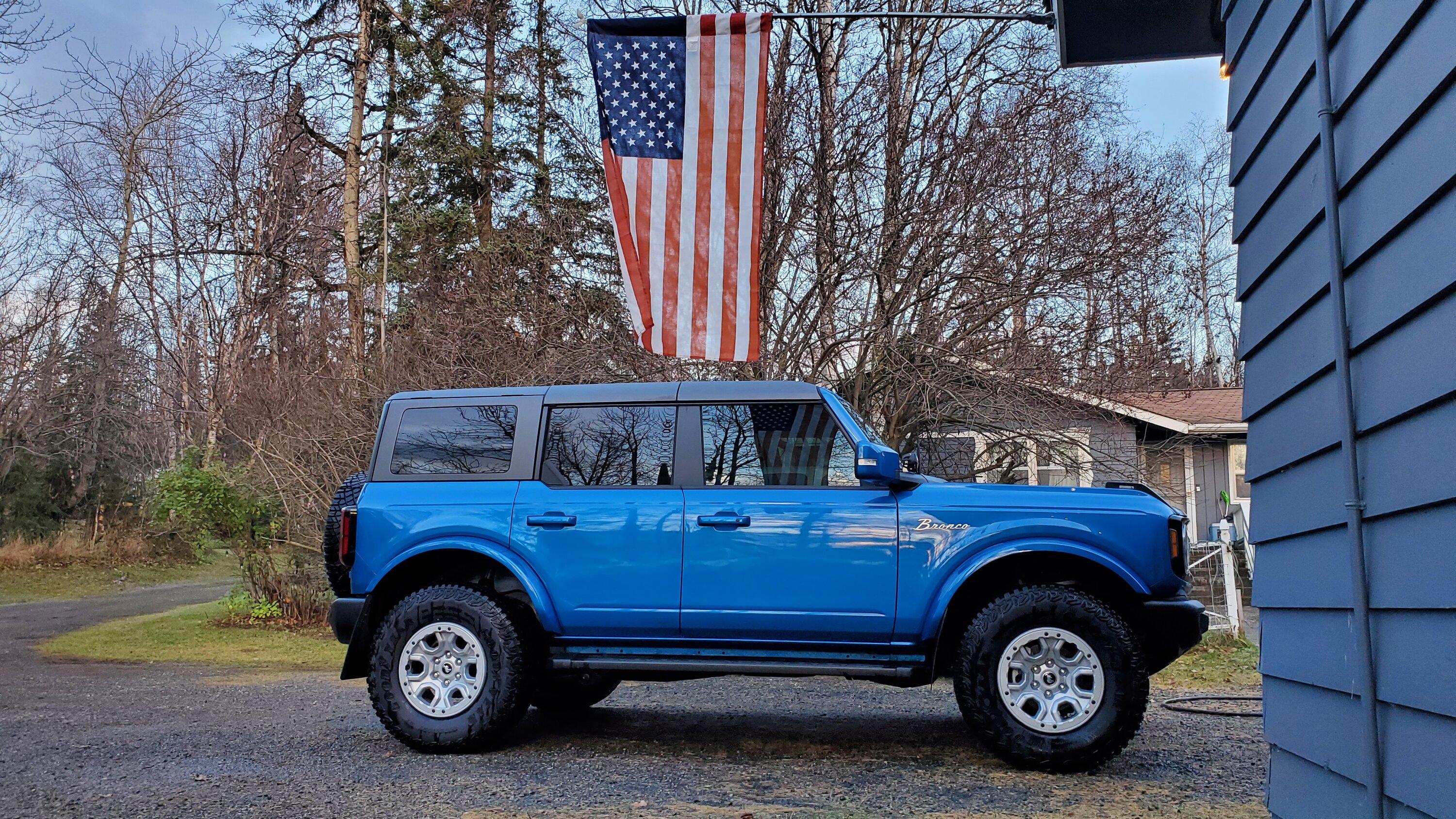 Ford Bronco Winter mode activated!  Nokian Hakkapeliitta LT2 315/70R17 studded snow tires + Motegi Trailite 17x8.5" Bronze wheels 20221017_180806