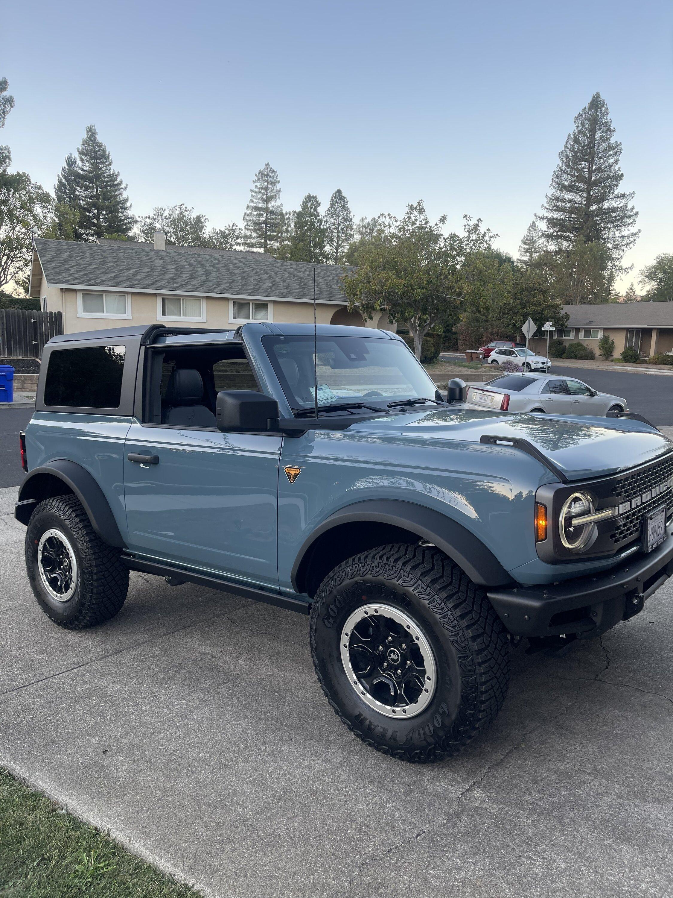 Ford Bronco Bronco Team 2 door. tempImageJCRh1B