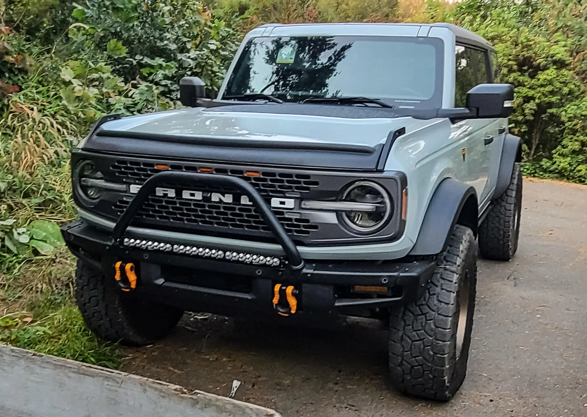 Ford Bronco Pic request: 17x9 0 offset wheels PSX_20221018_003057