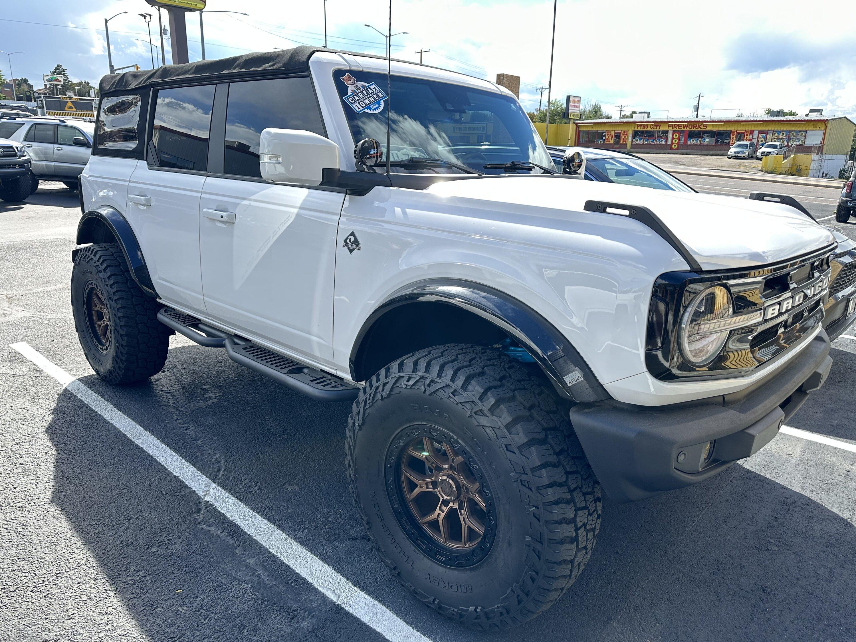 Ford Bronco Gloss black painted fender flares? Sylvie3
