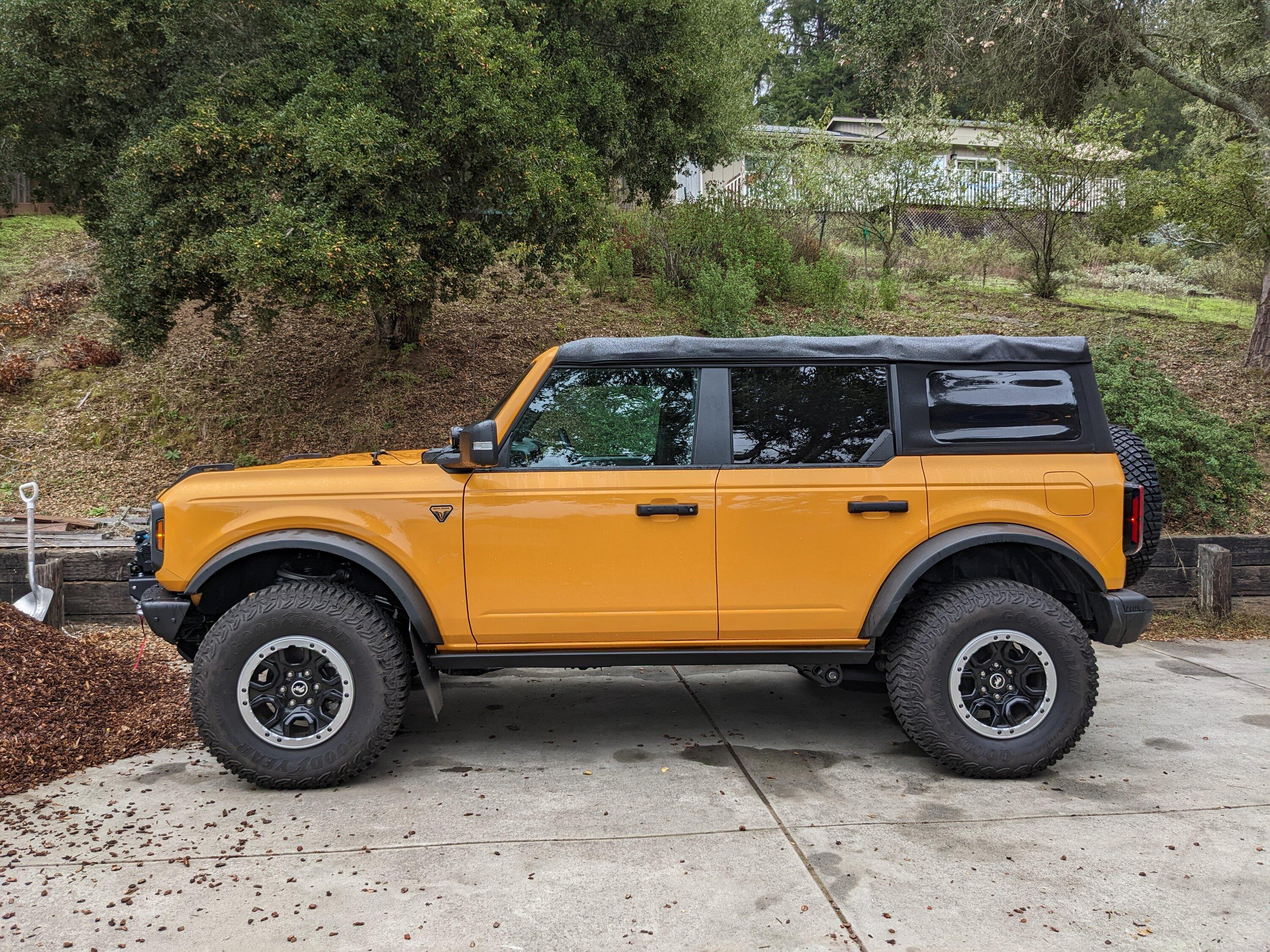 Ford Bronco "The Bus" Build PXL_20221013_172932489