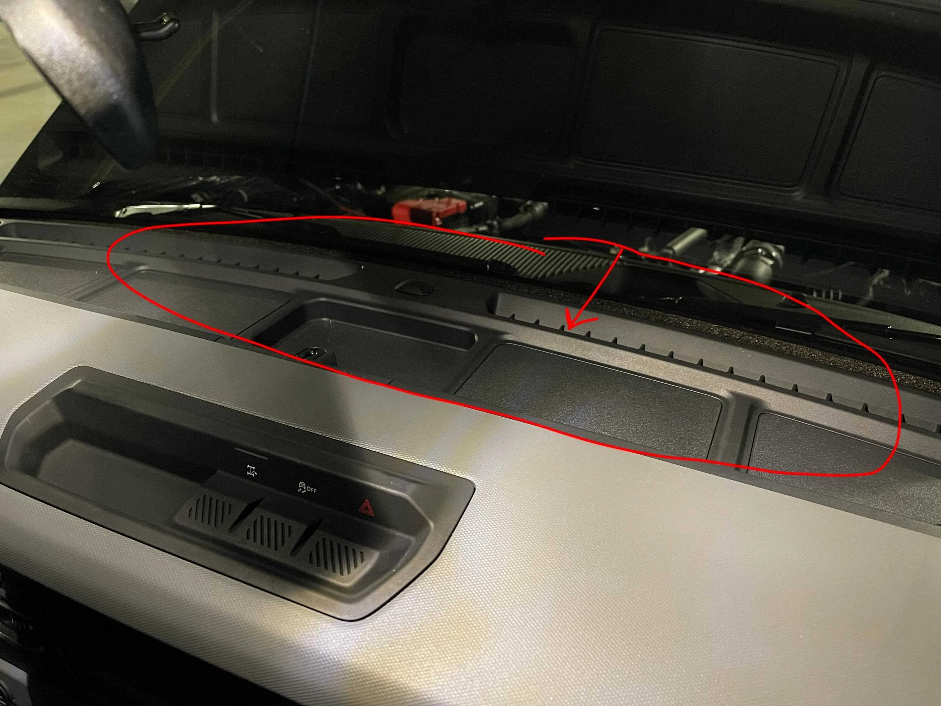 Ford Bronco Dropped a screw in air vent IMG_0284