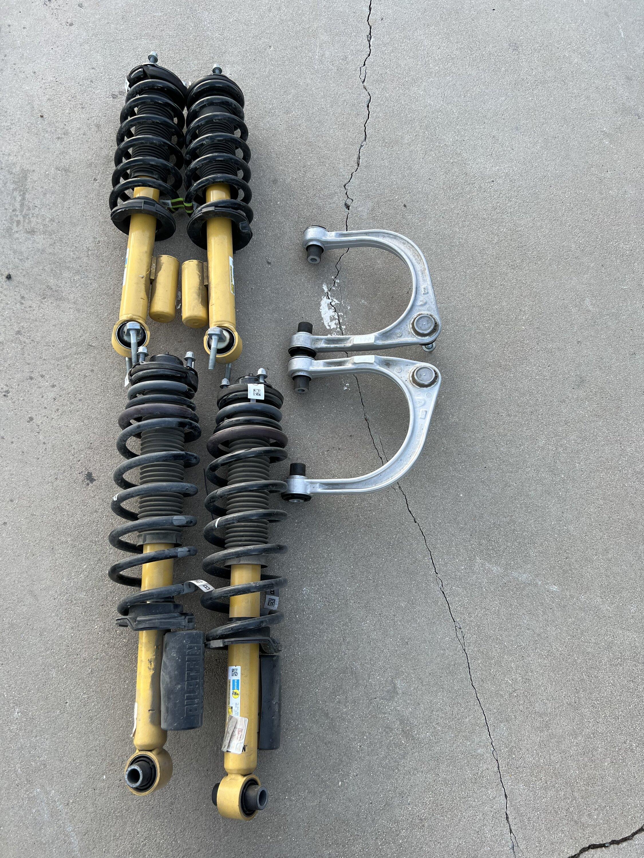 Ford Bronco Sasquatch shocks and uca 4417D425-2DEF-4997-B77A-549AEE9BB0B2