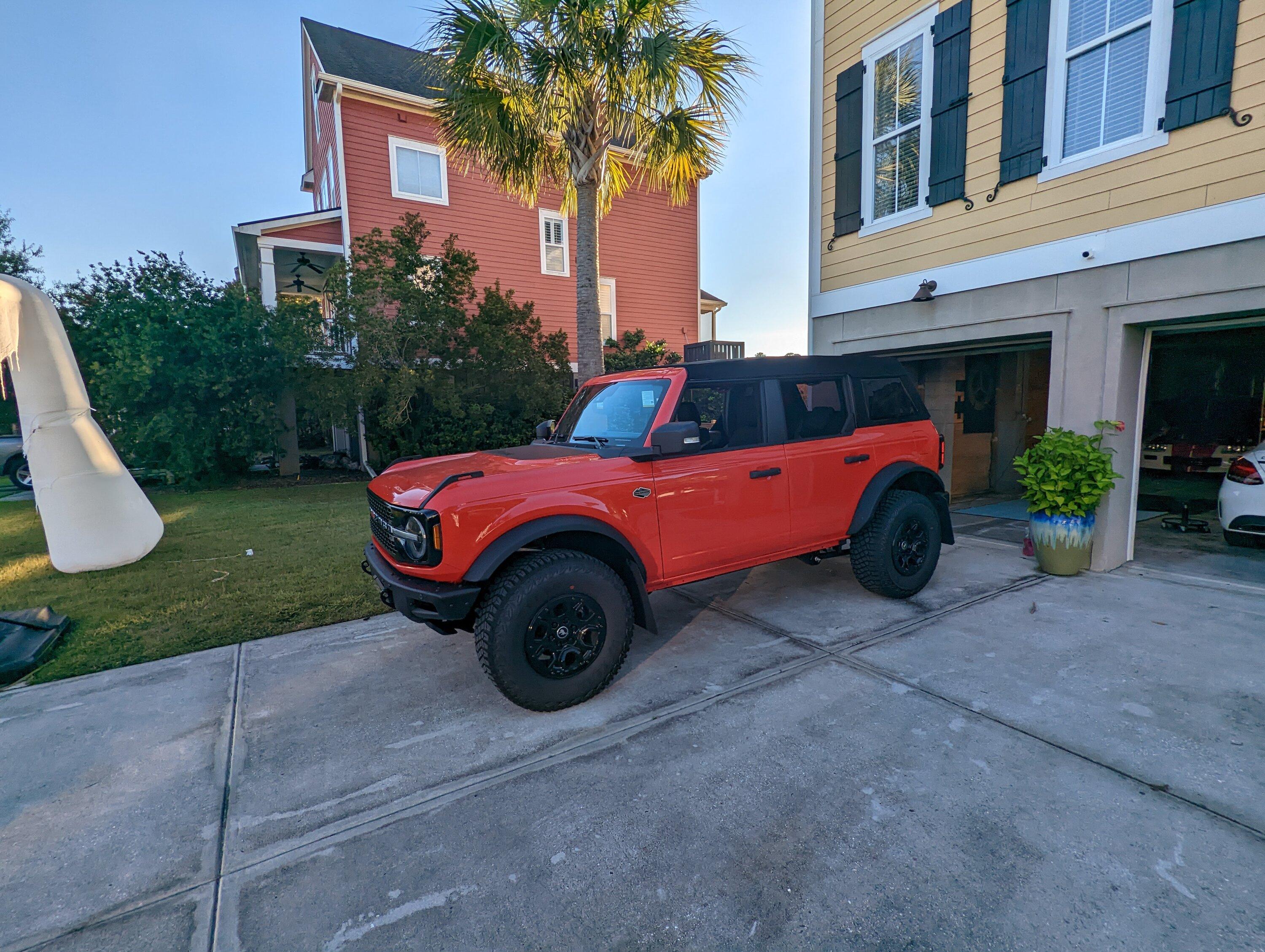 Ford Bronco Bestop Trektop Install Issues PXL_20221022_214421384