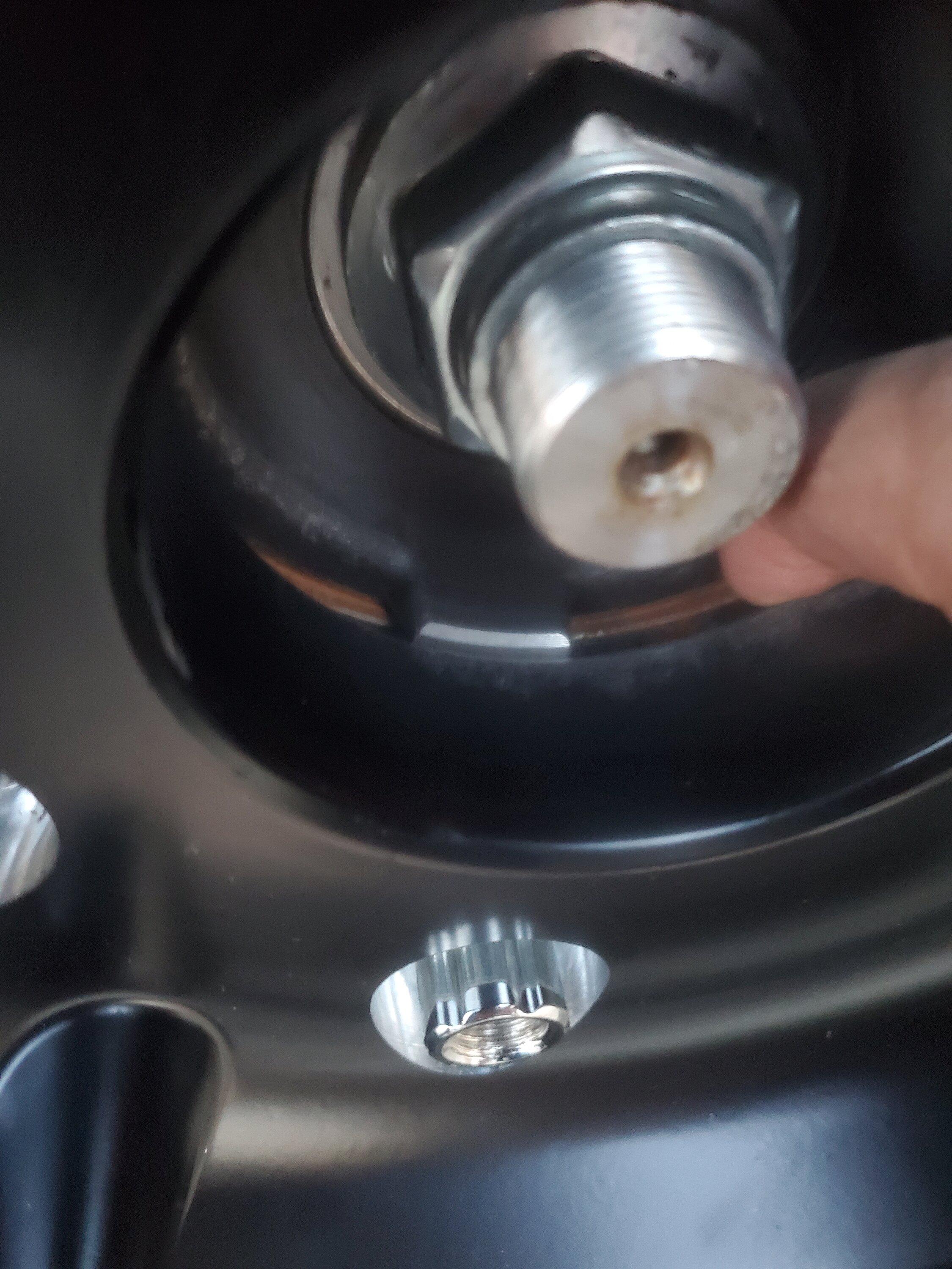 Ford Bronco Spacer on hub? 20221022_183434