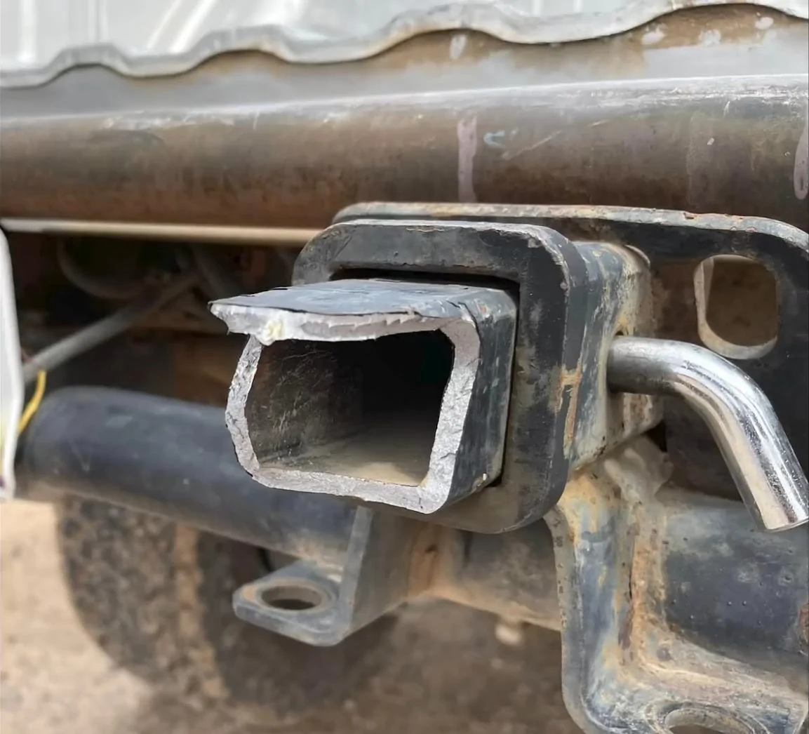 Ford Bronco PSA: Offroad recovery is a serious matter. Please go at it properly. 0558B7F5-69CC-412B-949C-BF34B6B306DB