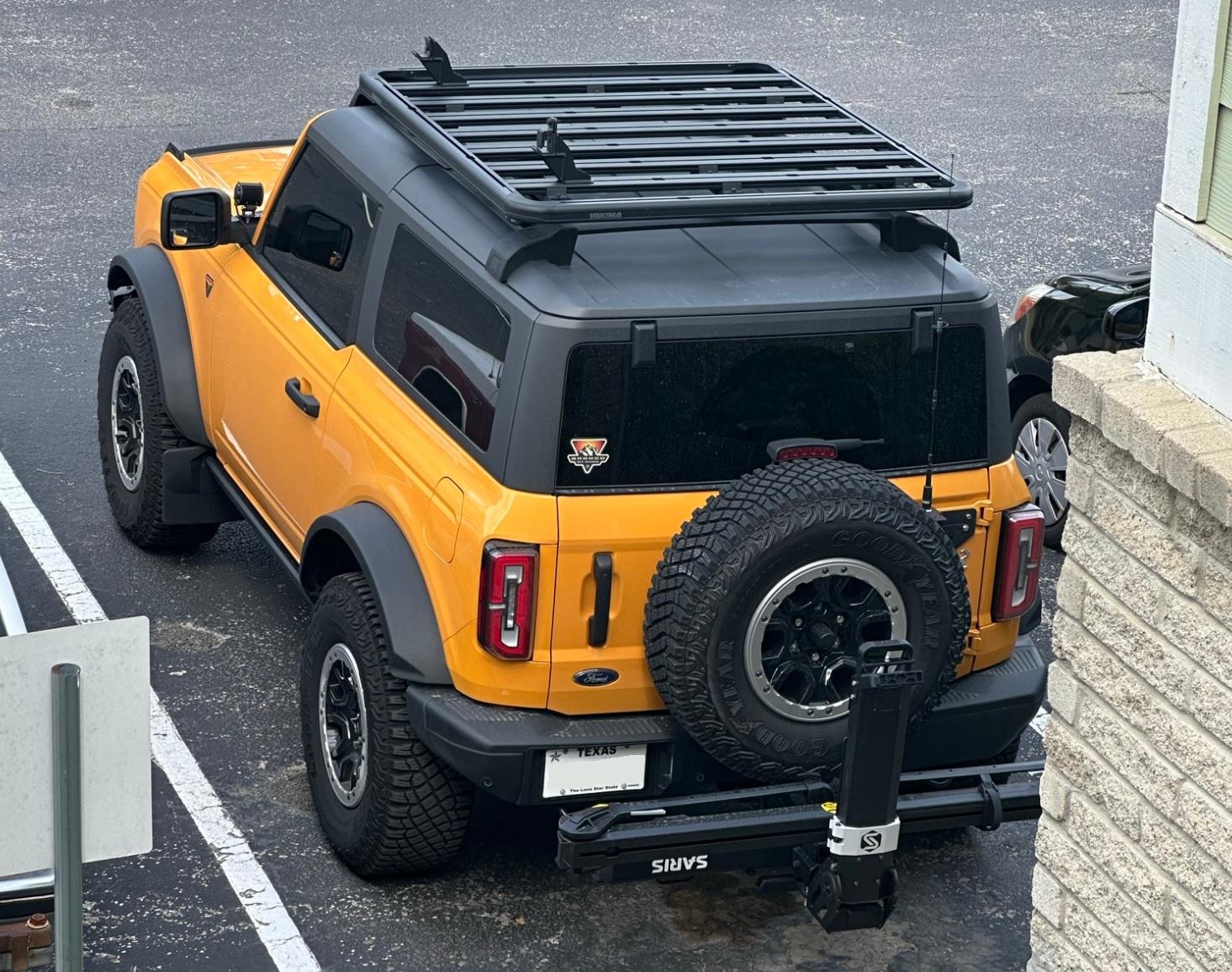 Ford Bronco Complete Yakima LockNLoad Large Platform setup for OEM rails. top view