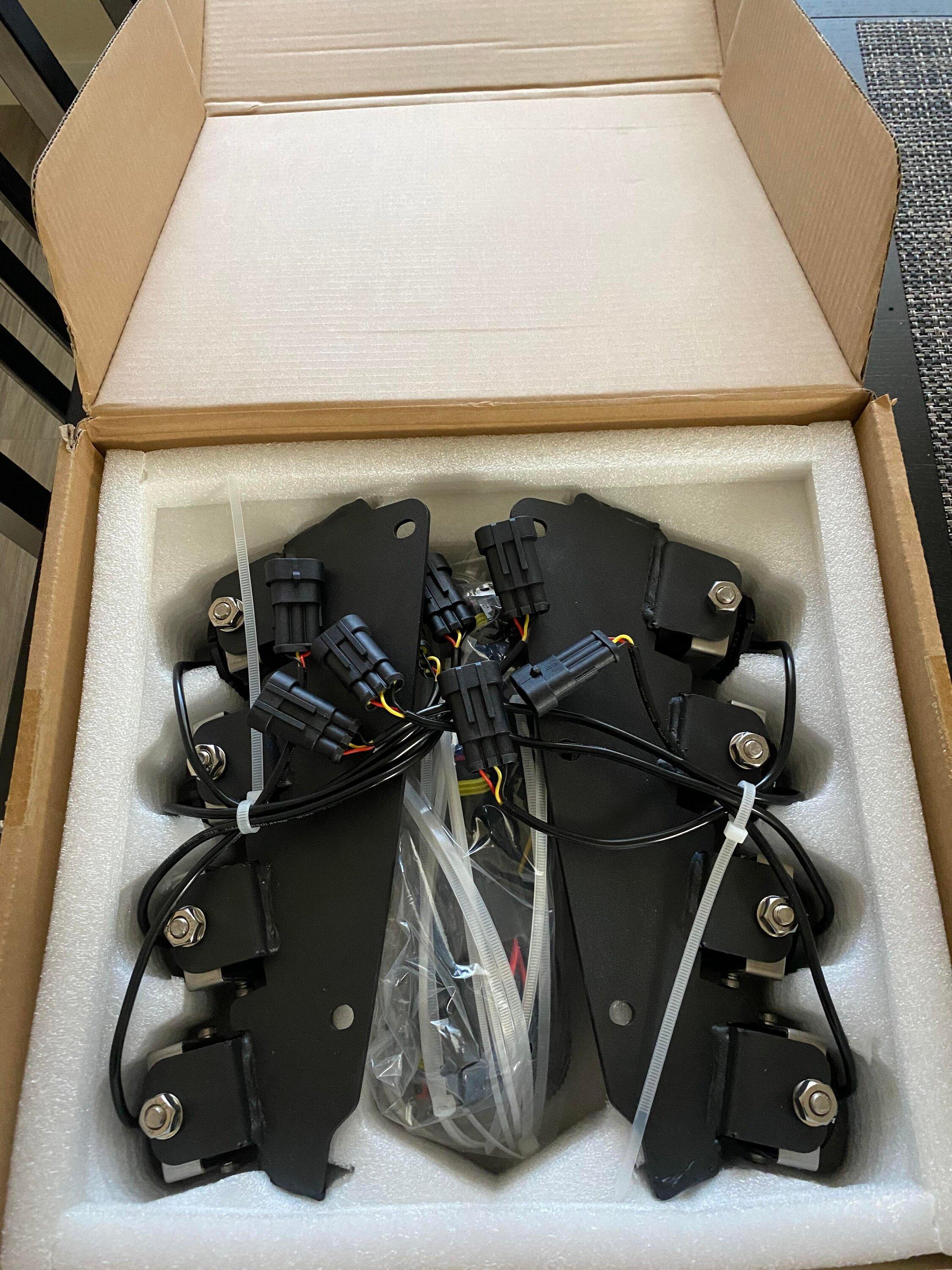 Ford Bronco Pocket Lights - Mod Bumper 311951905_1079398089398833_7899510592048257521_n