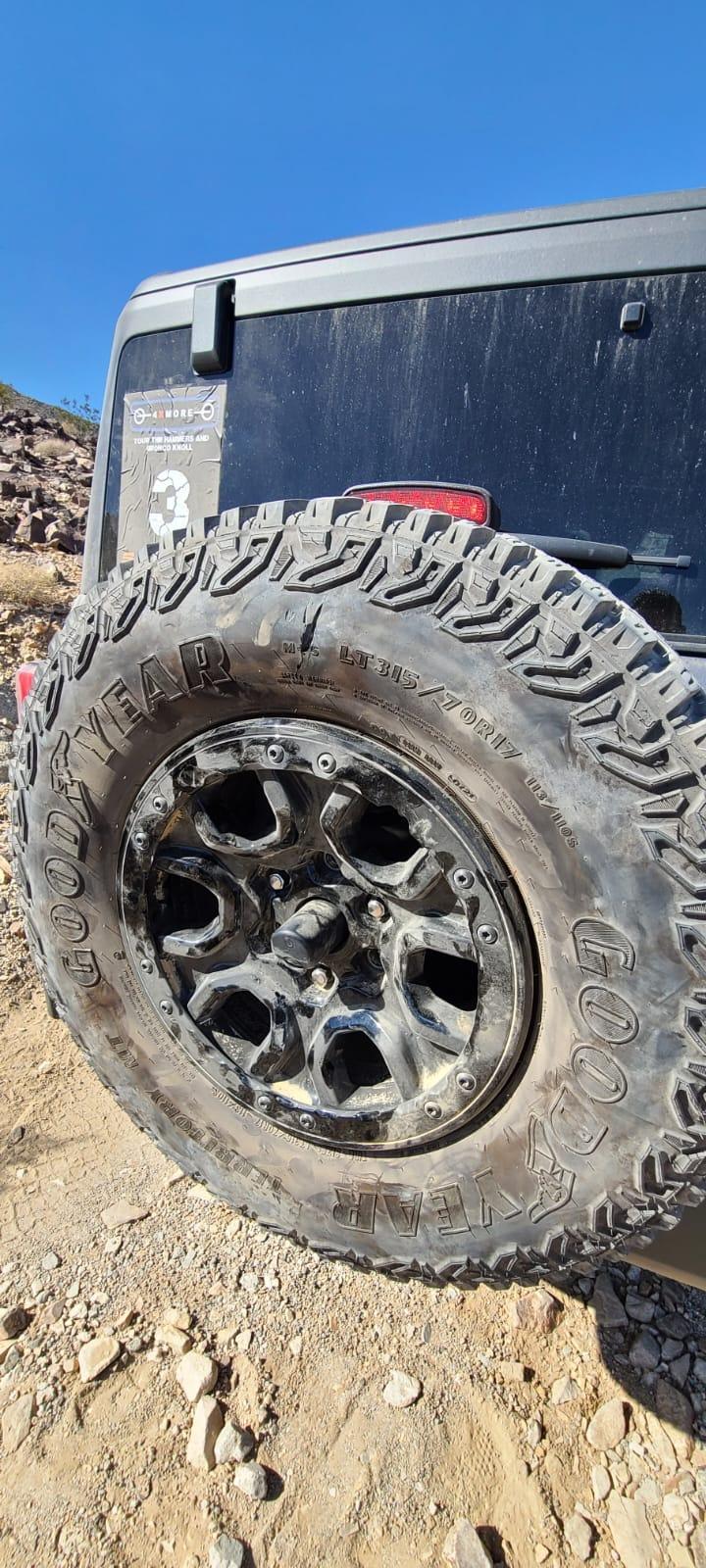 Ford Bronco Toured The Hammers & Bronco Knoll with 25+ Bronco owners 312715886_10217415291773273_4651005243110073058_n