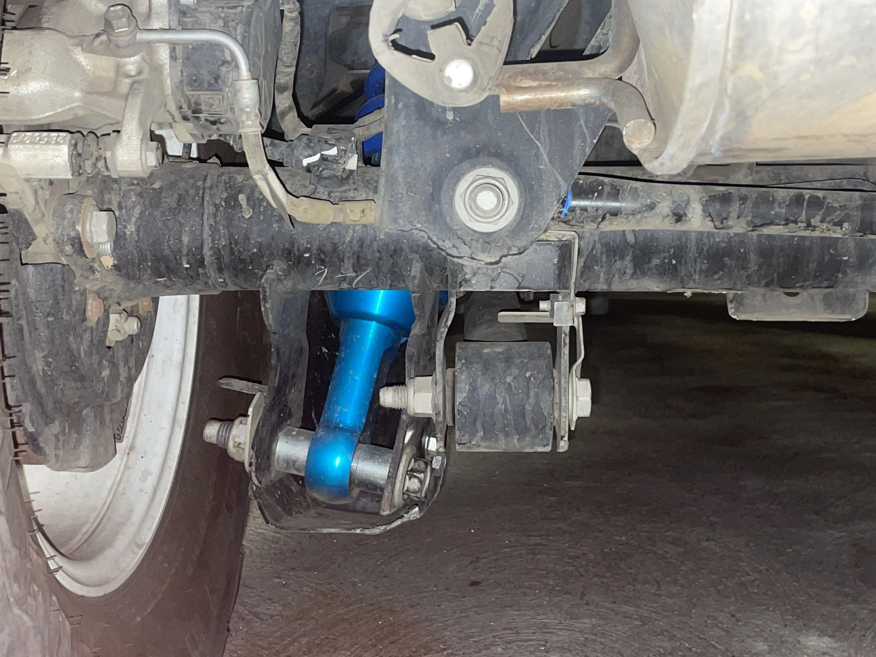 Ford Bronco Bent rear lower shock mount, need advice 68836555469__769A31CC-433D-40E1-B1CB-8E46F1E41283