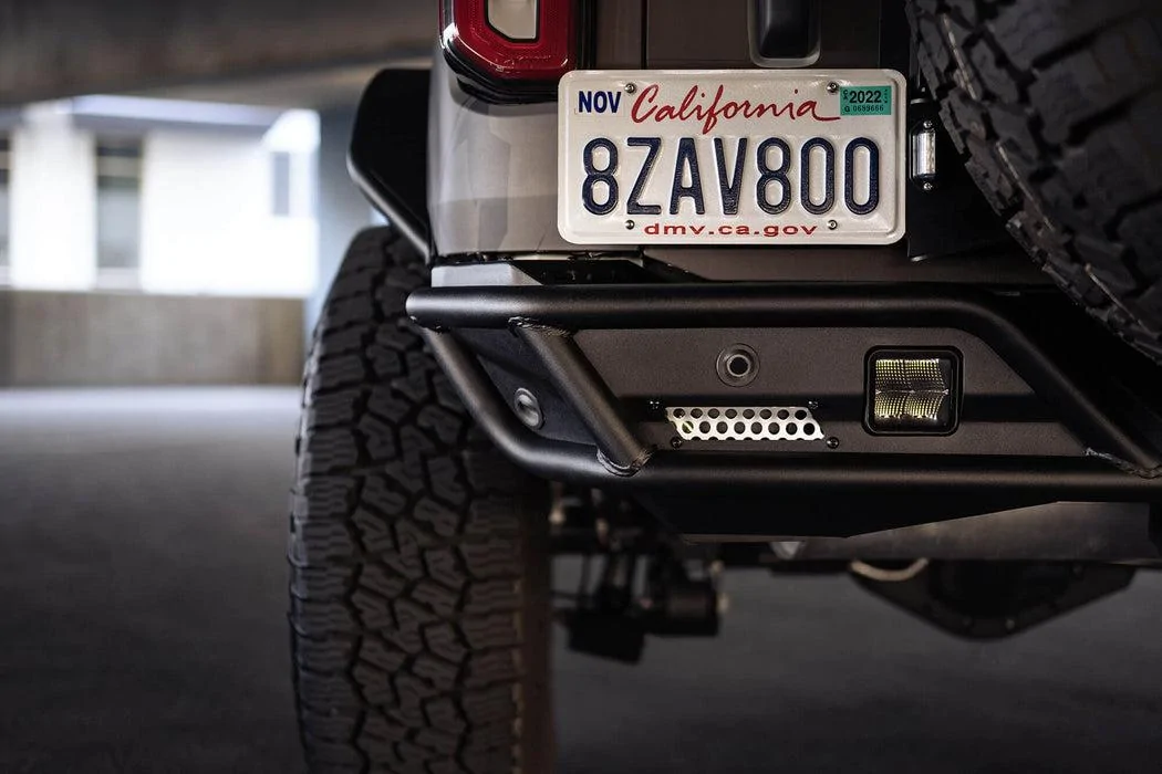 Ford Bronco DV8 Offroad | Rear License Plate Relocation Bracket en-ford-bronco-rear-license-plate-bracket_1051x700
