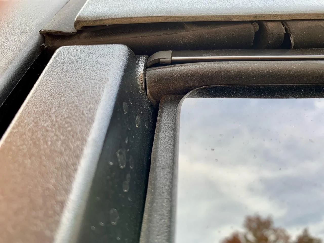 Ford Bronco MIC Top weather stripping is damaged MIC Passenger Rear
