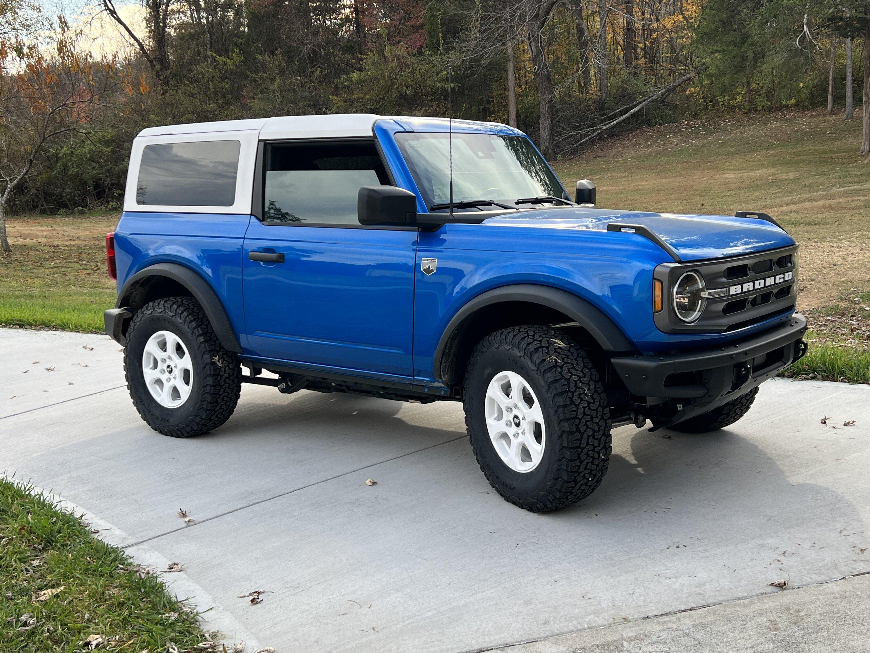 Ford Bronco MIC hard top painted white using Raptor Spray Liner:  DIY how-to and photos IMG_8133