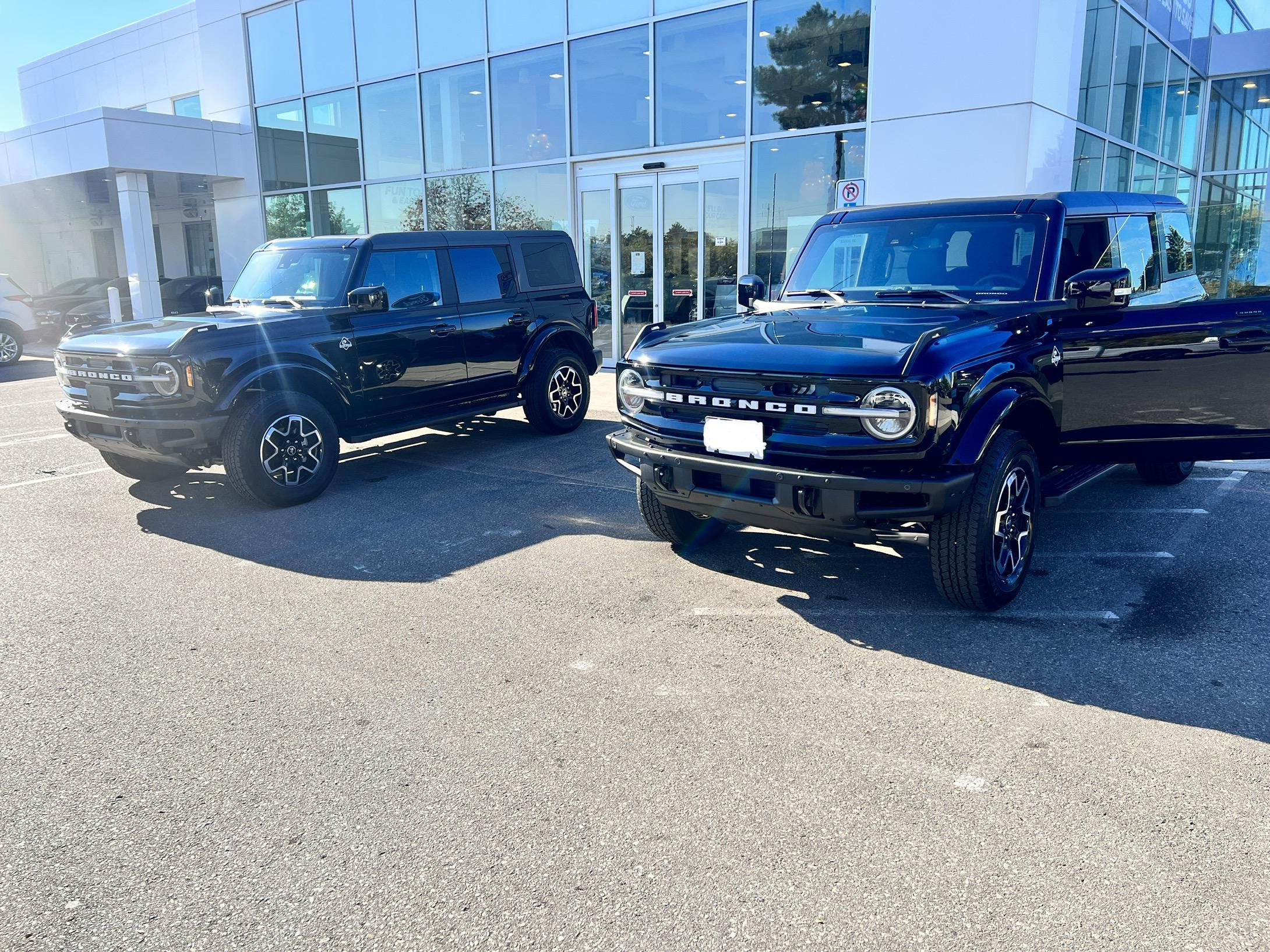Ford Bronco SHADOW BLACK Bronco Club E969AF65-718A-4C51-BB9A-2634DA08096F