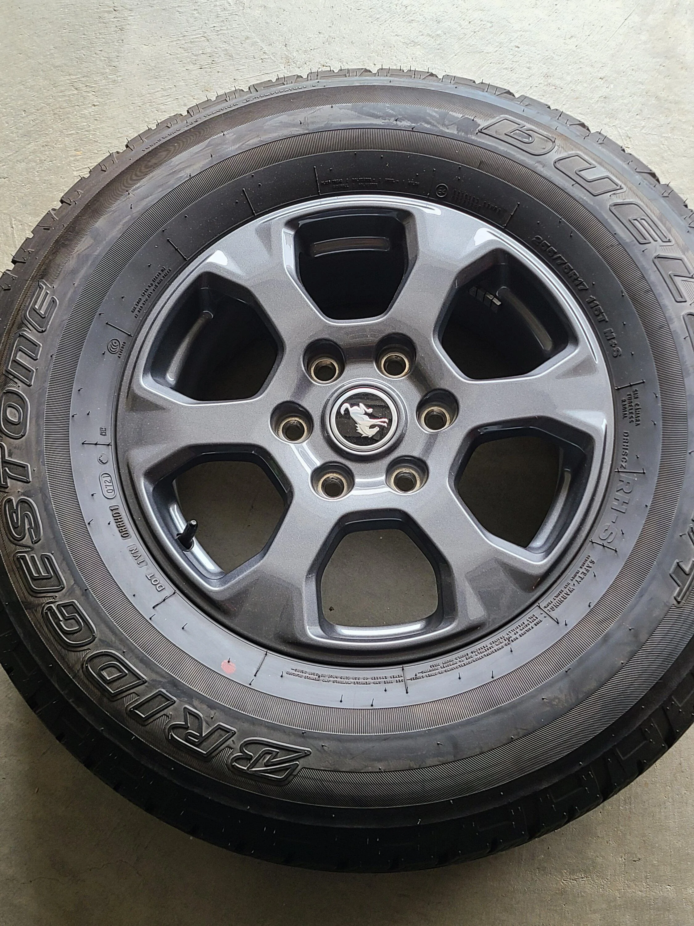 Ford Bronco Big Bend wheels and tires 20221026_153720