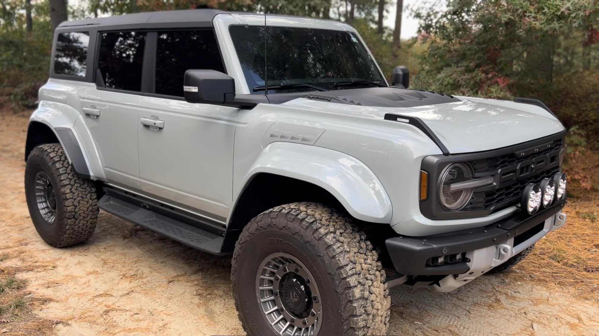 Ford Bronco Cactus Gray Bronco Raptor Painted Flares and Door Handles + Wheels / Tires 2BB91047-9F1D-4657-BFA0-55664A427DD0