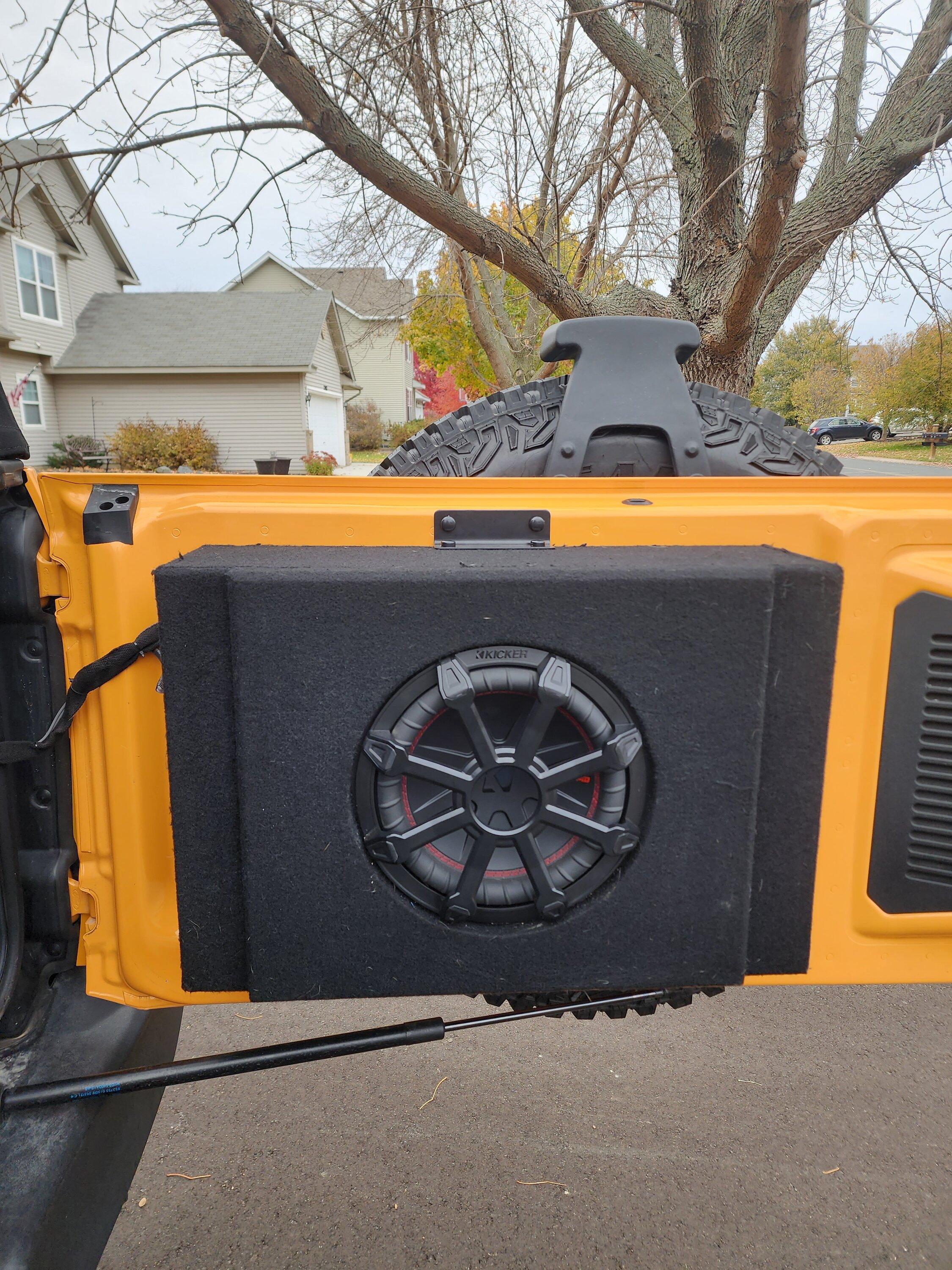 Ford Bronco For non powered subs, what amp are you using? Bronco Sub