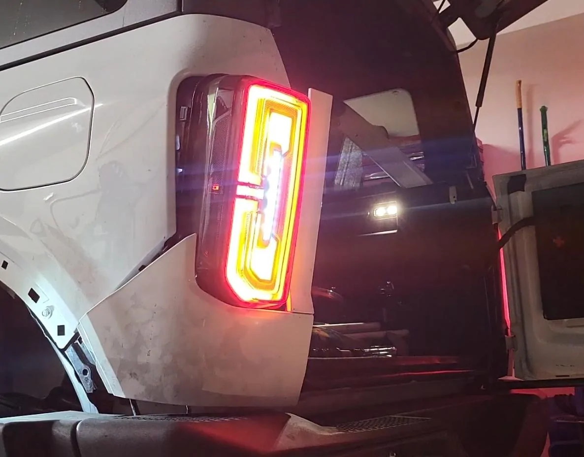Ford Bronco New Style Smoked Tail Lights Screenshot_20221027_100139
