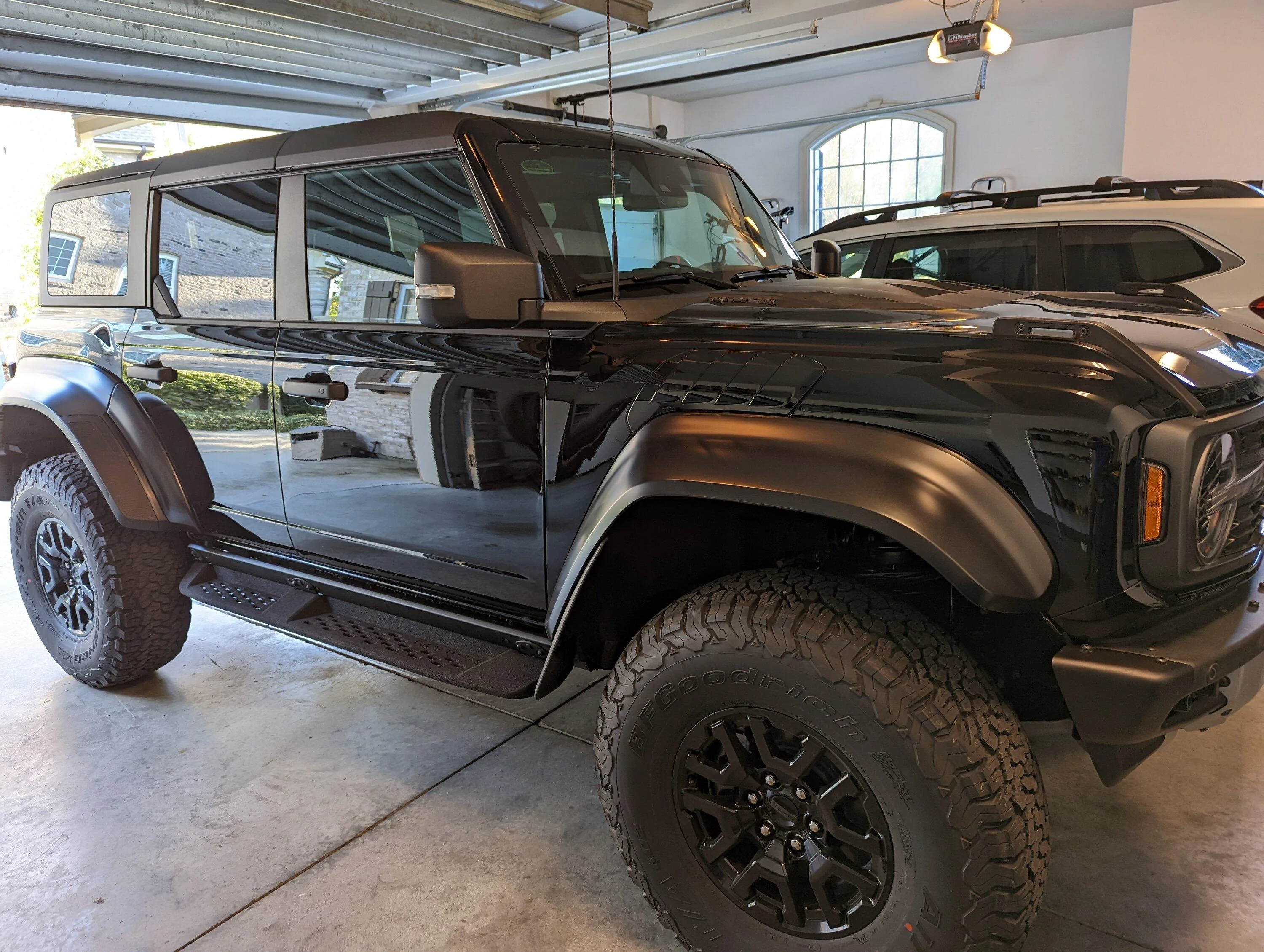 Ford Bronco SHADOW BLACK Bronco RAPTOR Photos Thread pxl_20221009_212344588-jpg