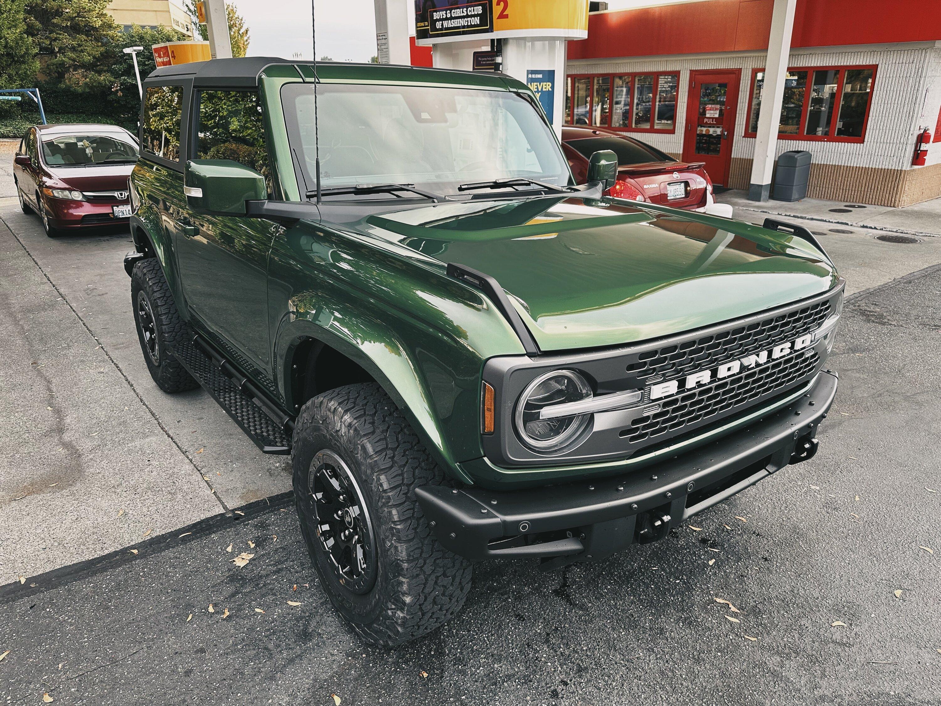 Ford Bronco 7MT - 2DR - Eruption Green Non-Sas Badlands - Excessive Money Spent Journal C69E6F56-E09E-4421-90CC-BD1635BAAEB4