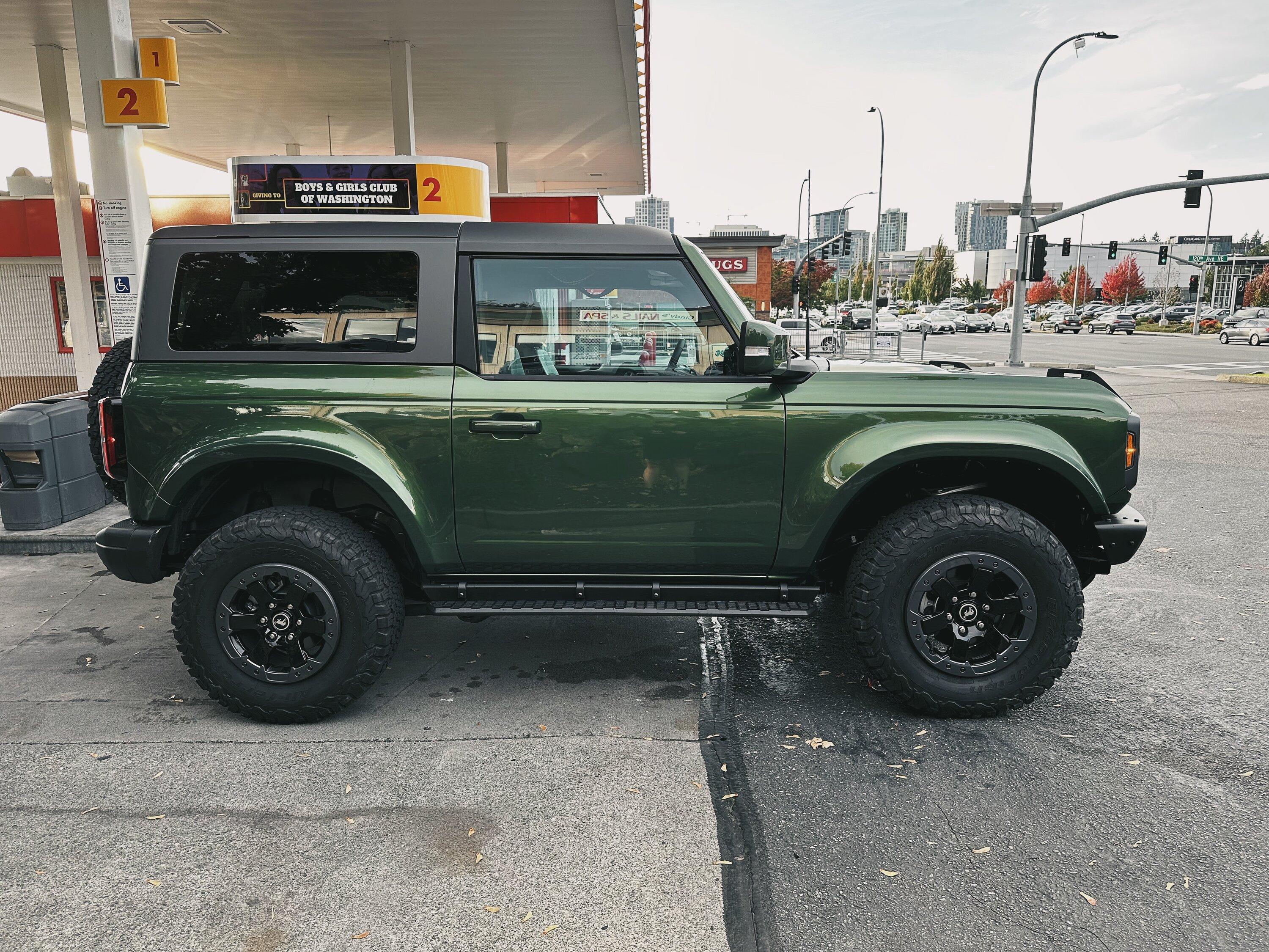Ford Bronco 7MT - 2DR - Eruption Green Non-Sas Badlands - Excessive Money Spent Journal D796B097-D7FE-4998-92C0-37E413711F36