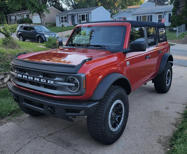 Ford Bronco HOT PEPPER RED Bronco Club 1666987673353