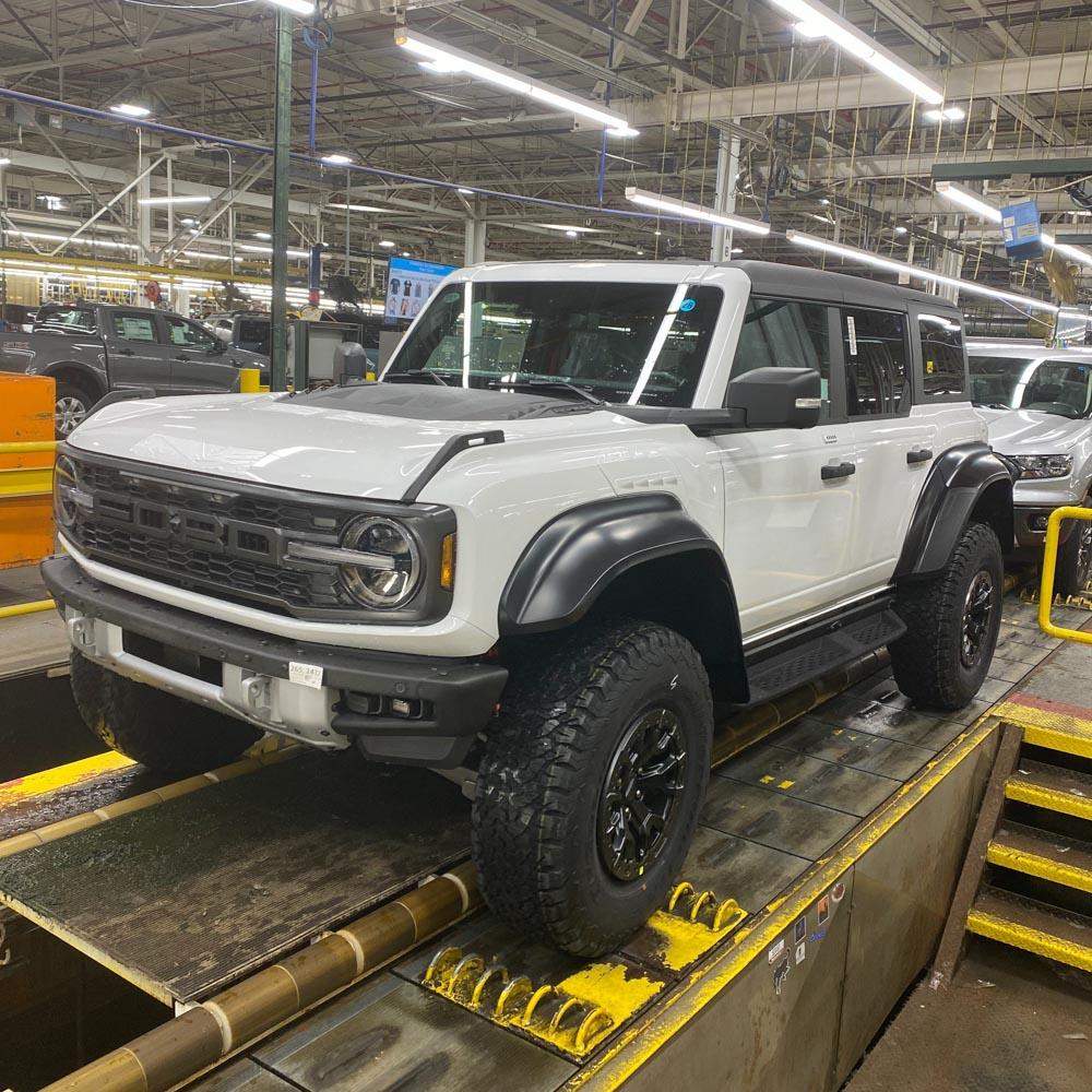 Ford Bronco CACTUS GRAY Bronco RAPTOR Photos Thread B5B103D0-839A-4D6C-99FC-C2BDE6BA0FAD